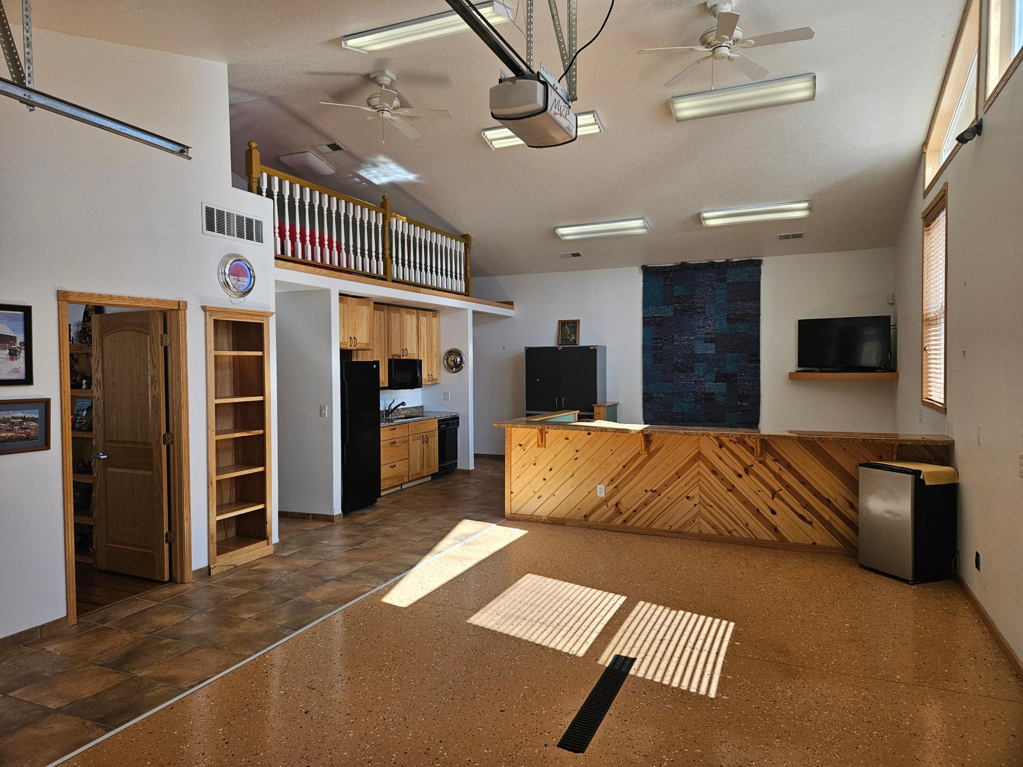 main property photo 51