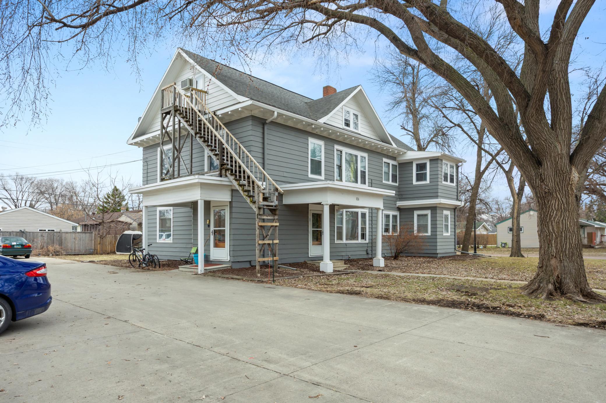 main property photo 1