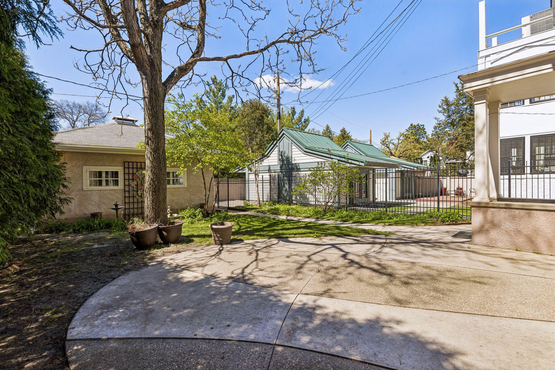 main property photo 59