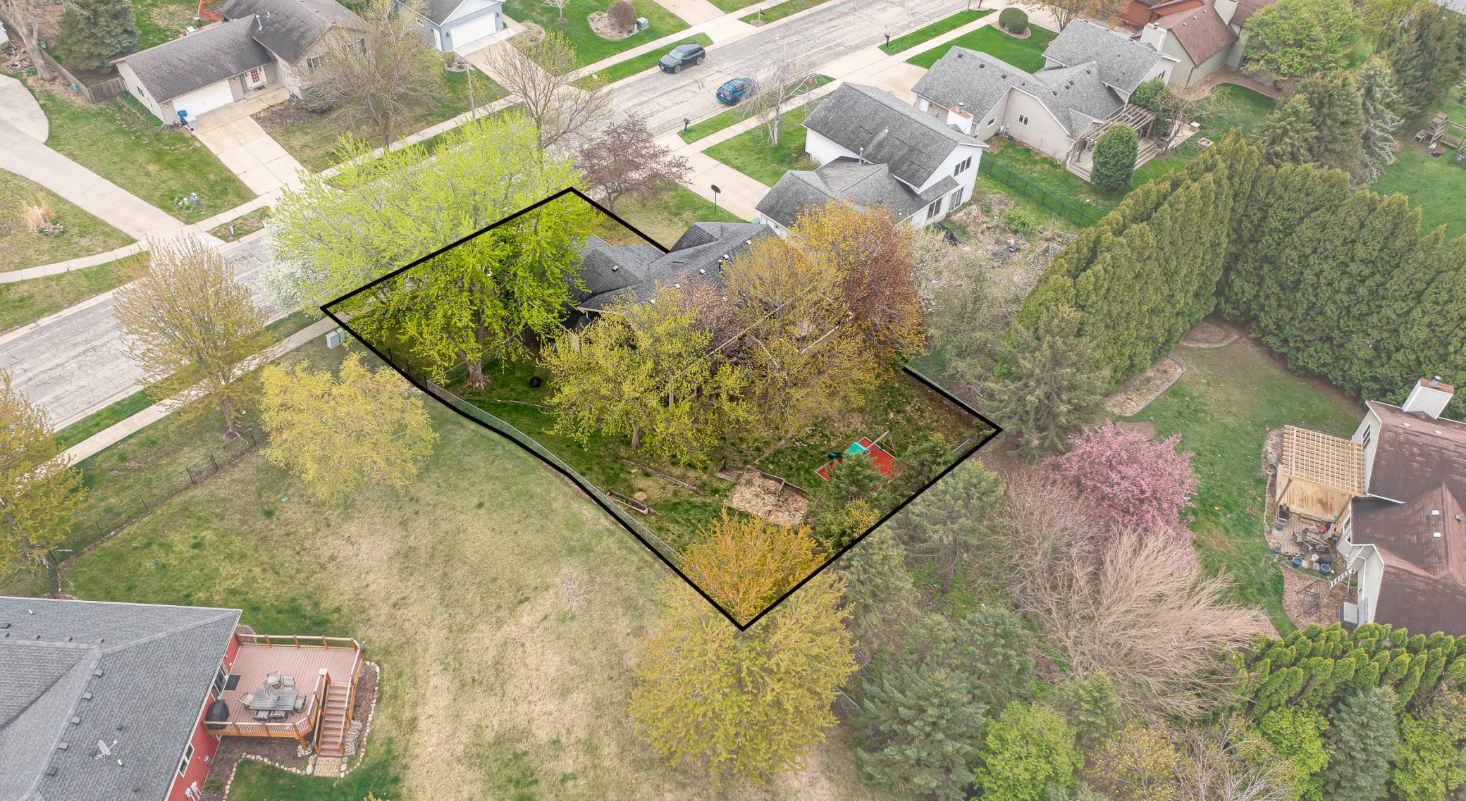 main property photo 25