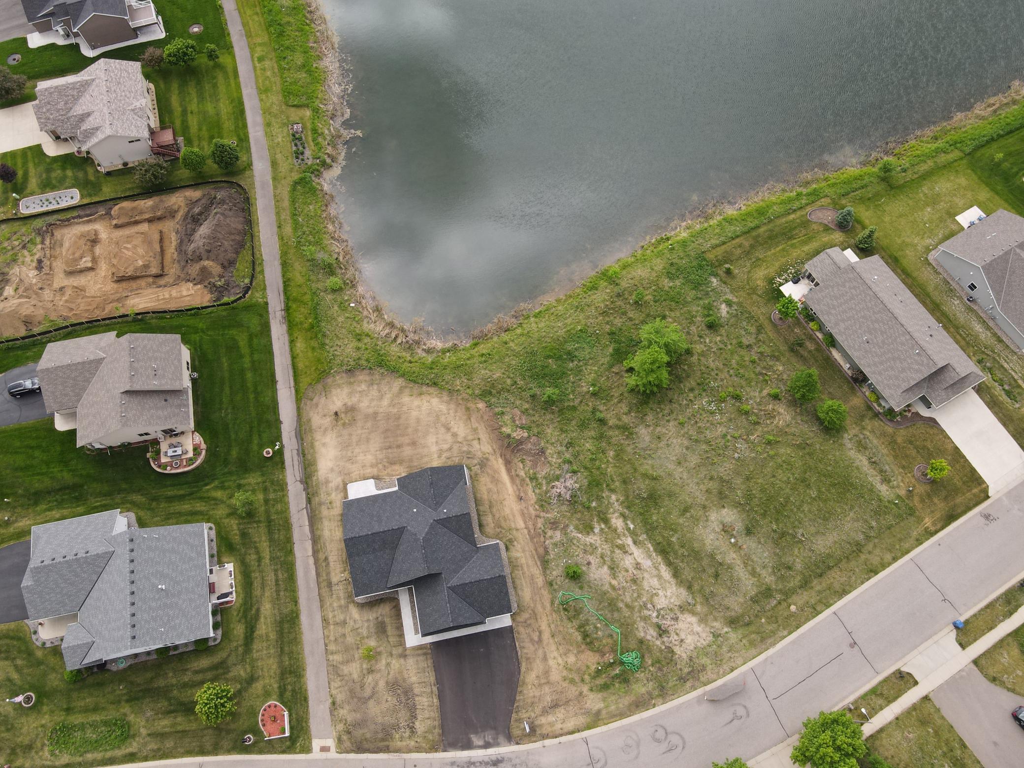 main property photo 23