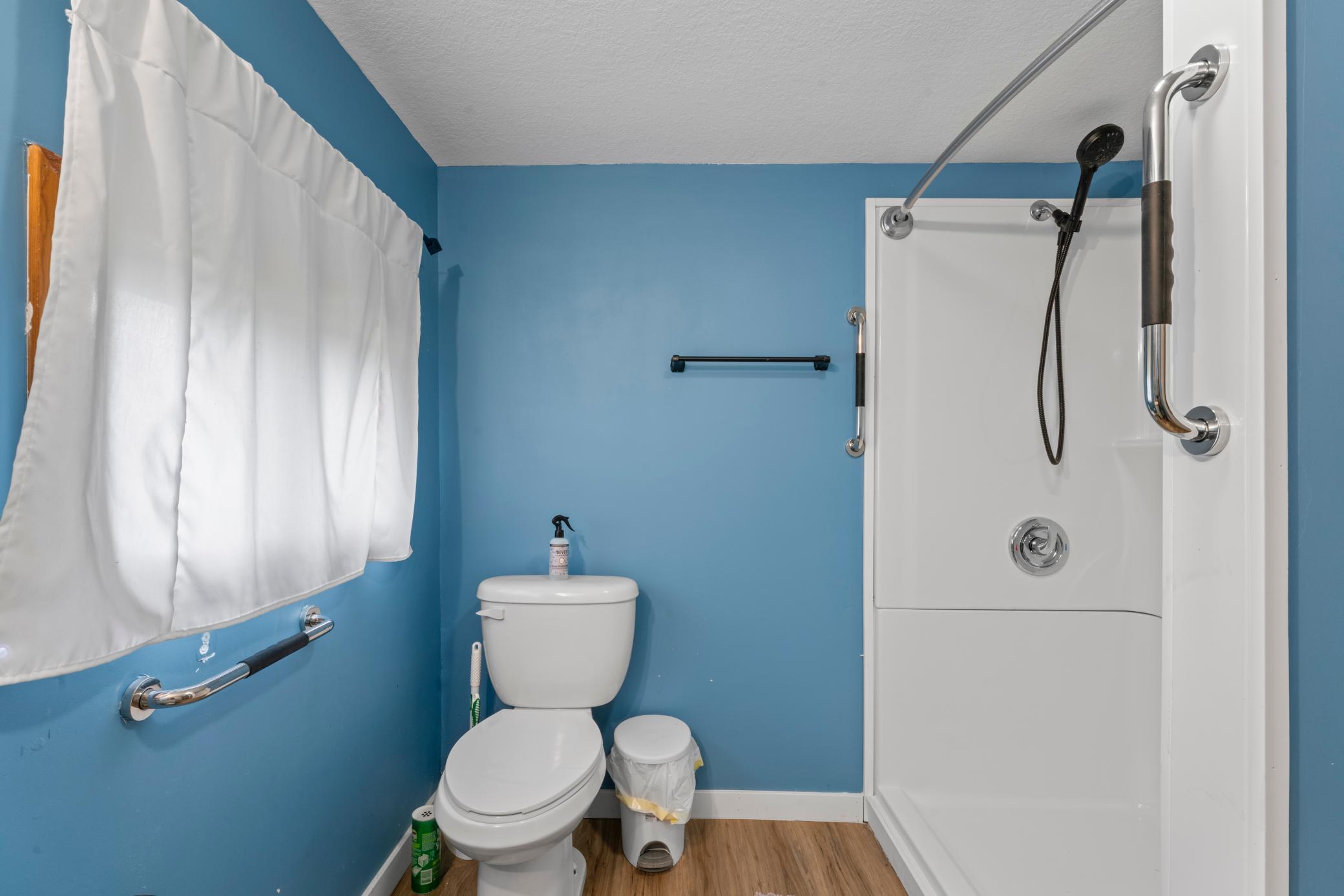 main property photo 17