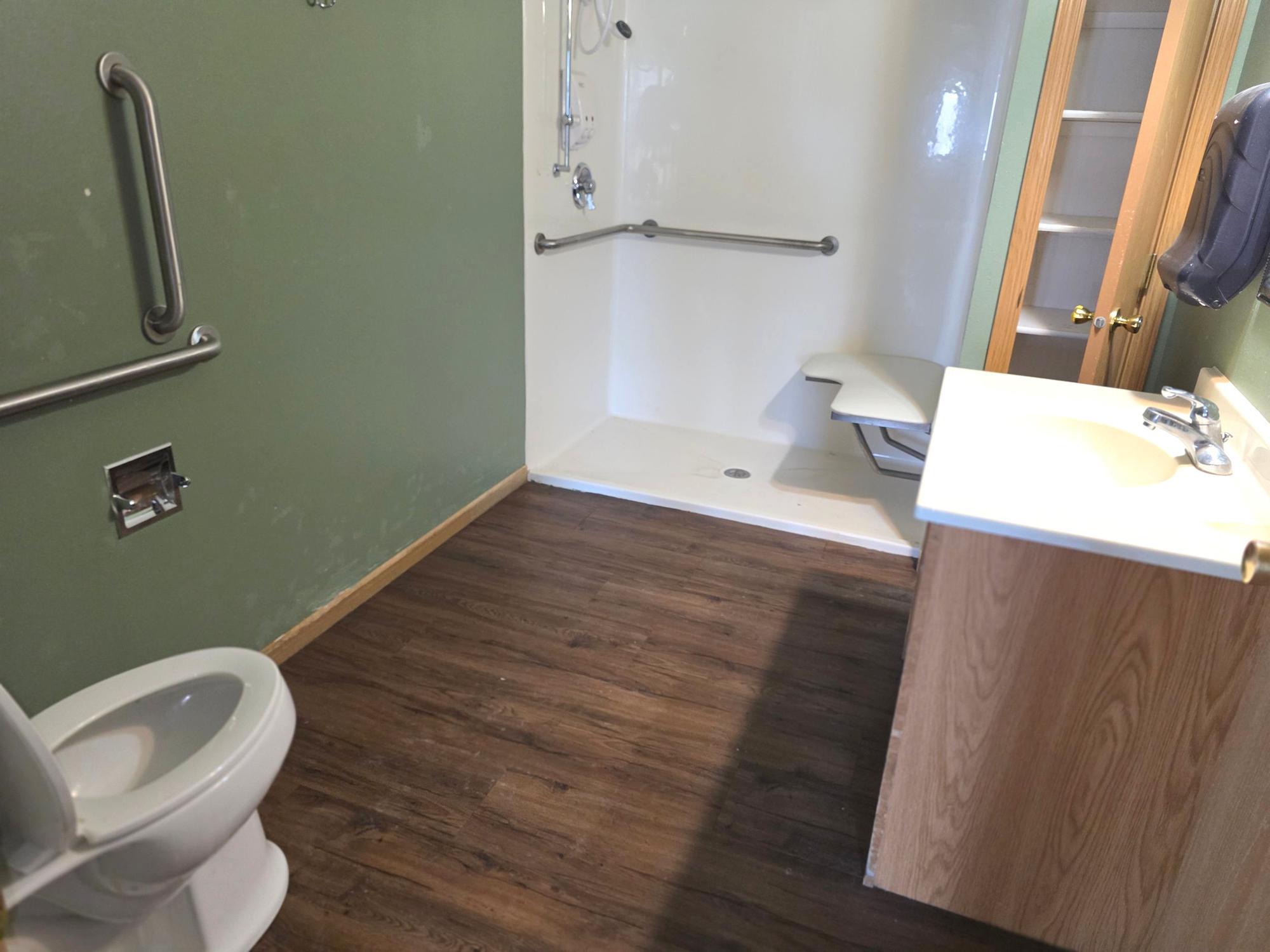 main property photo 9