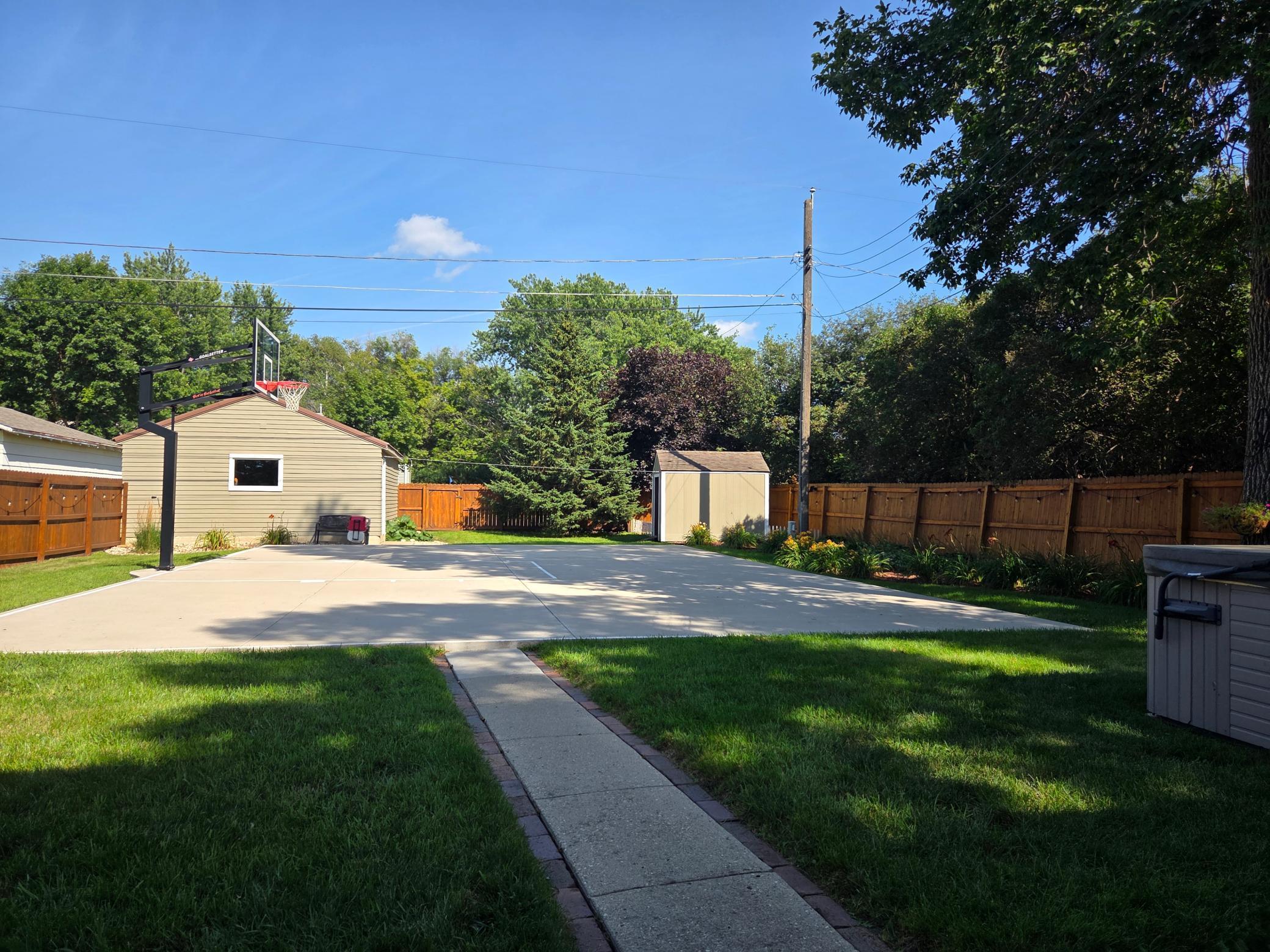 main property photo 27