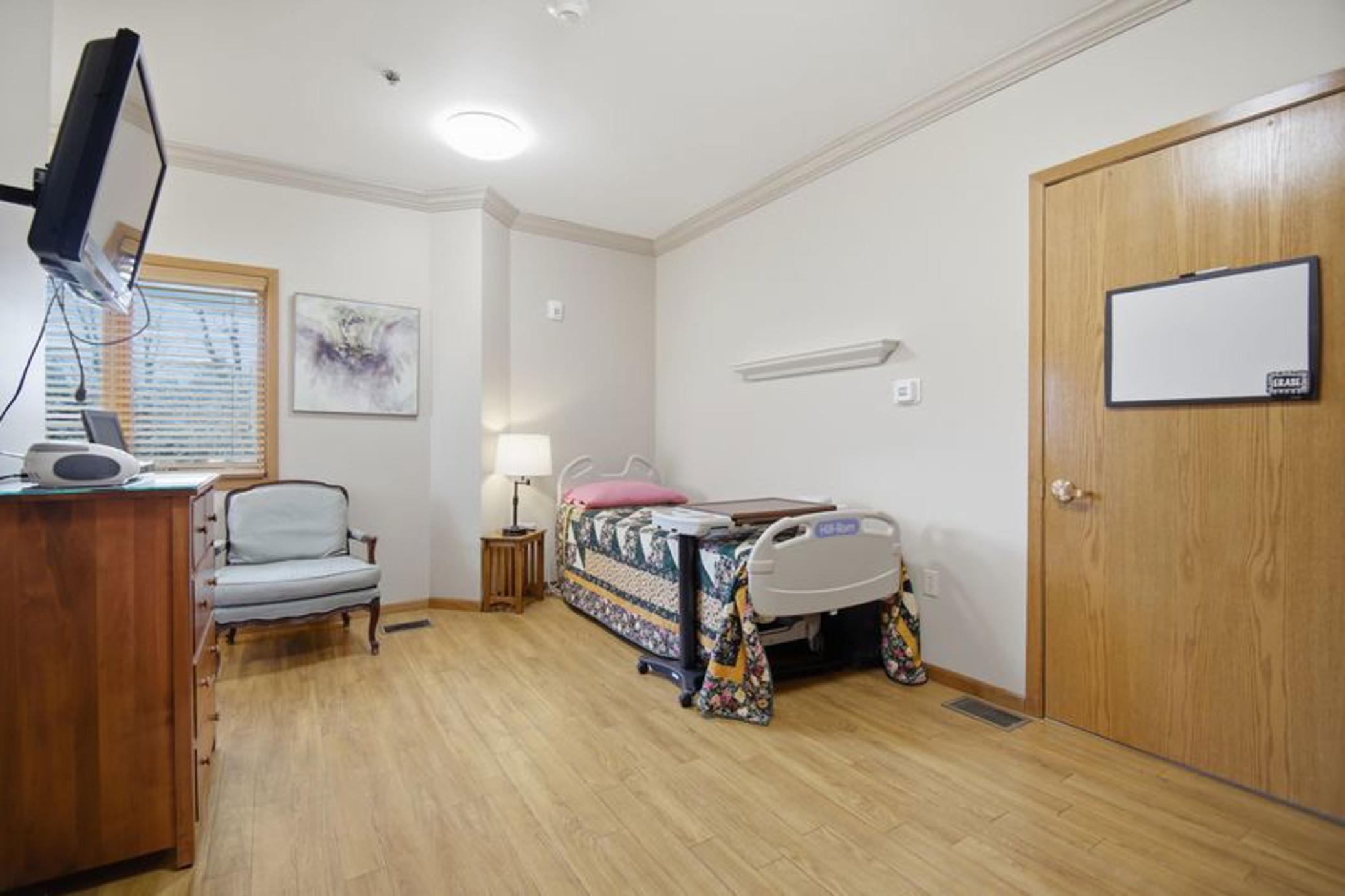 main property photo 25