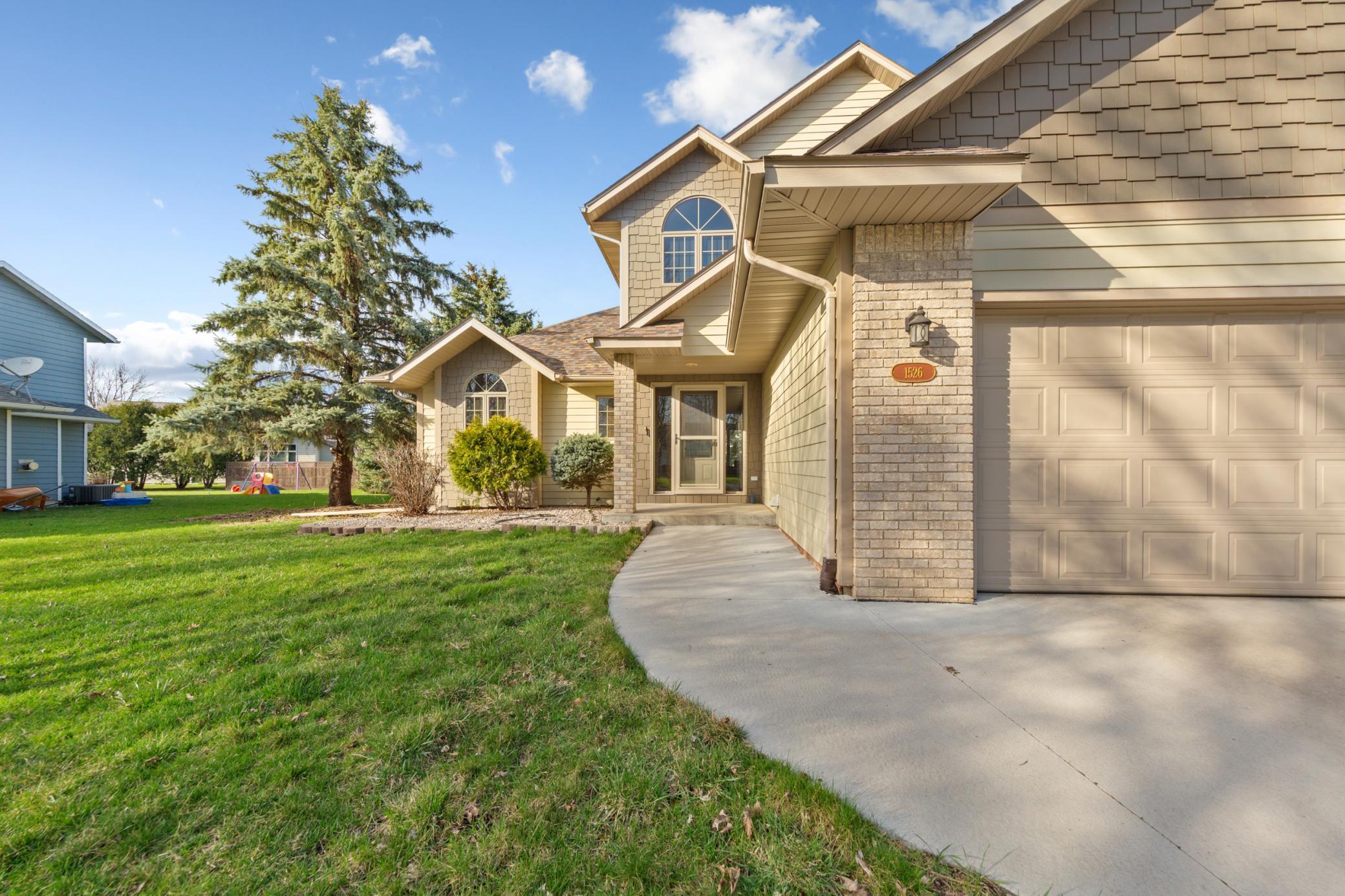 main property photo 8