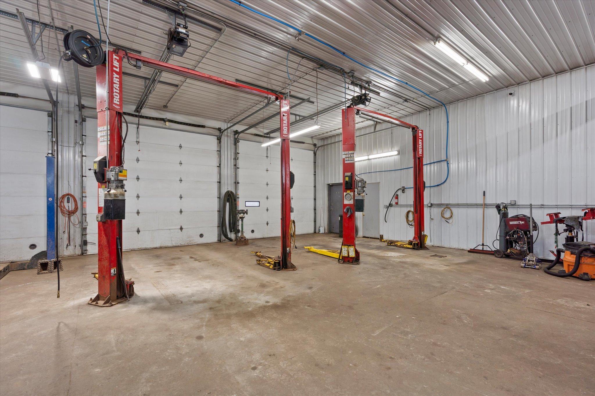 main property photo 18