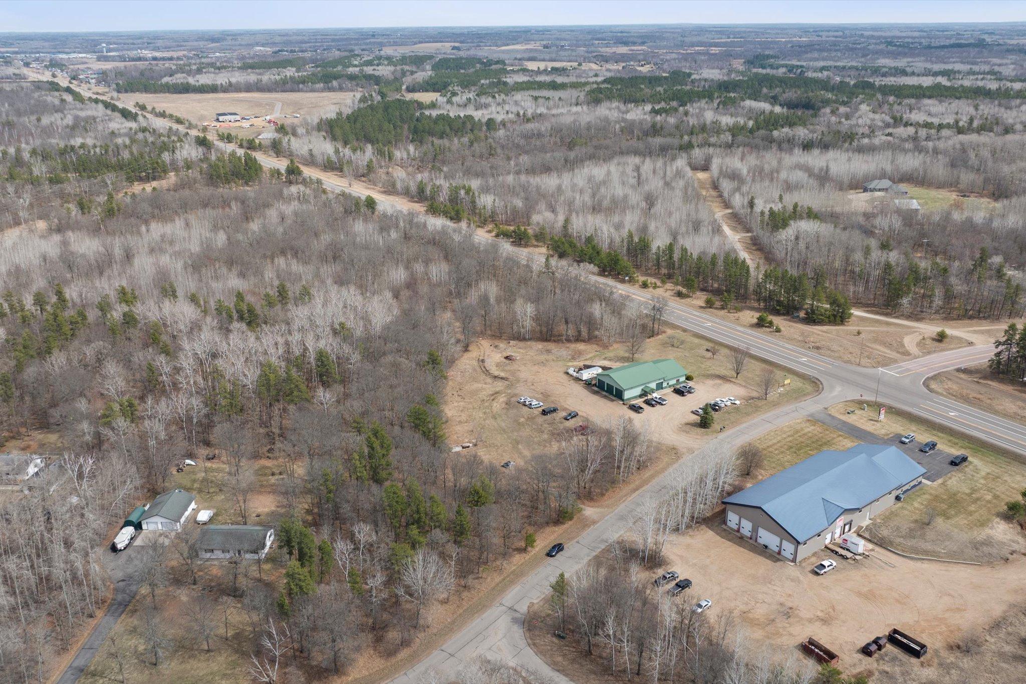 main property photo 28