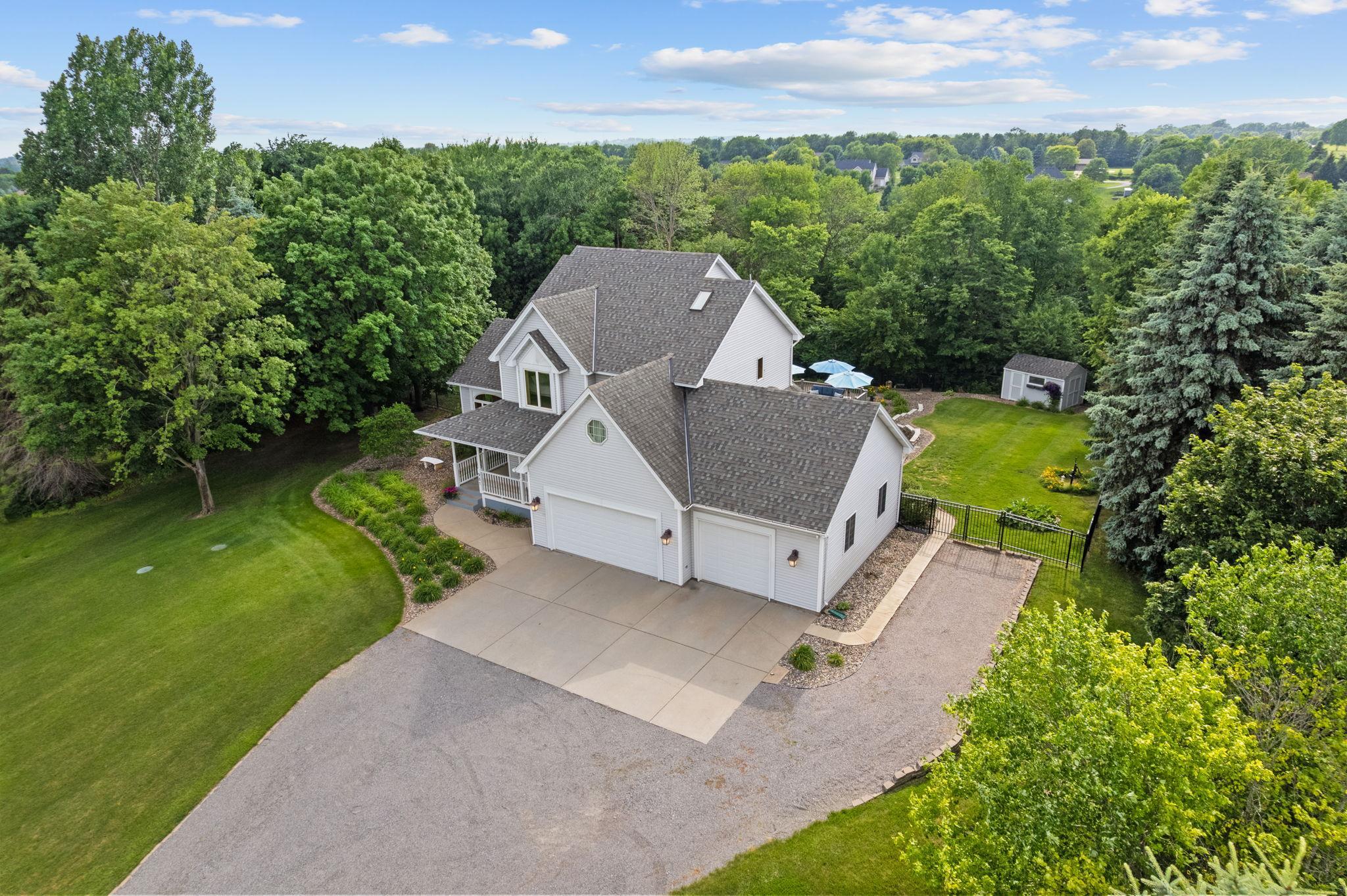 main property photo 40
