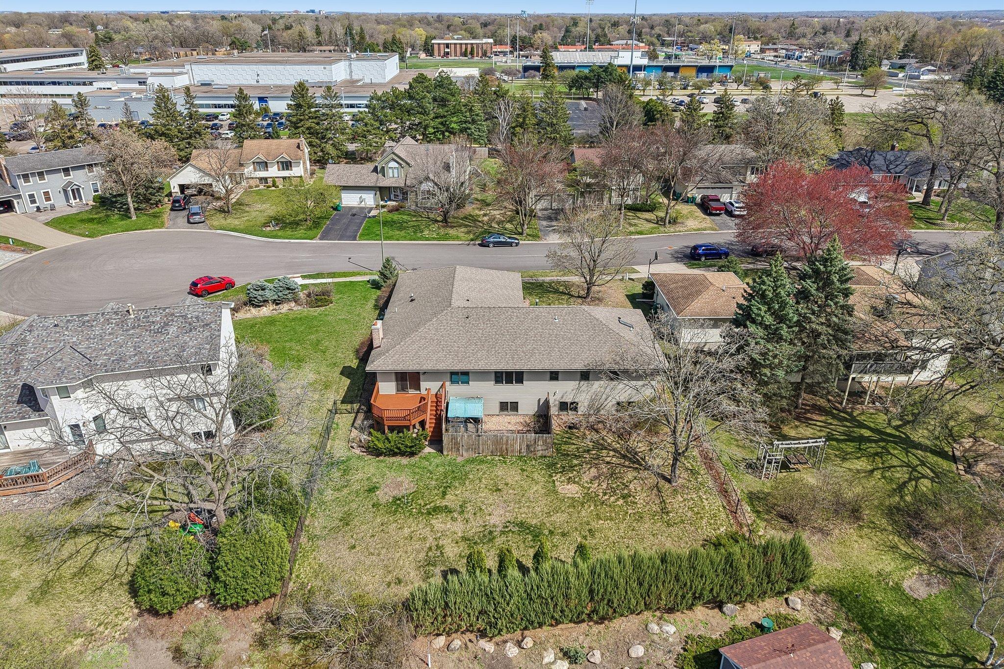 main property photo 34