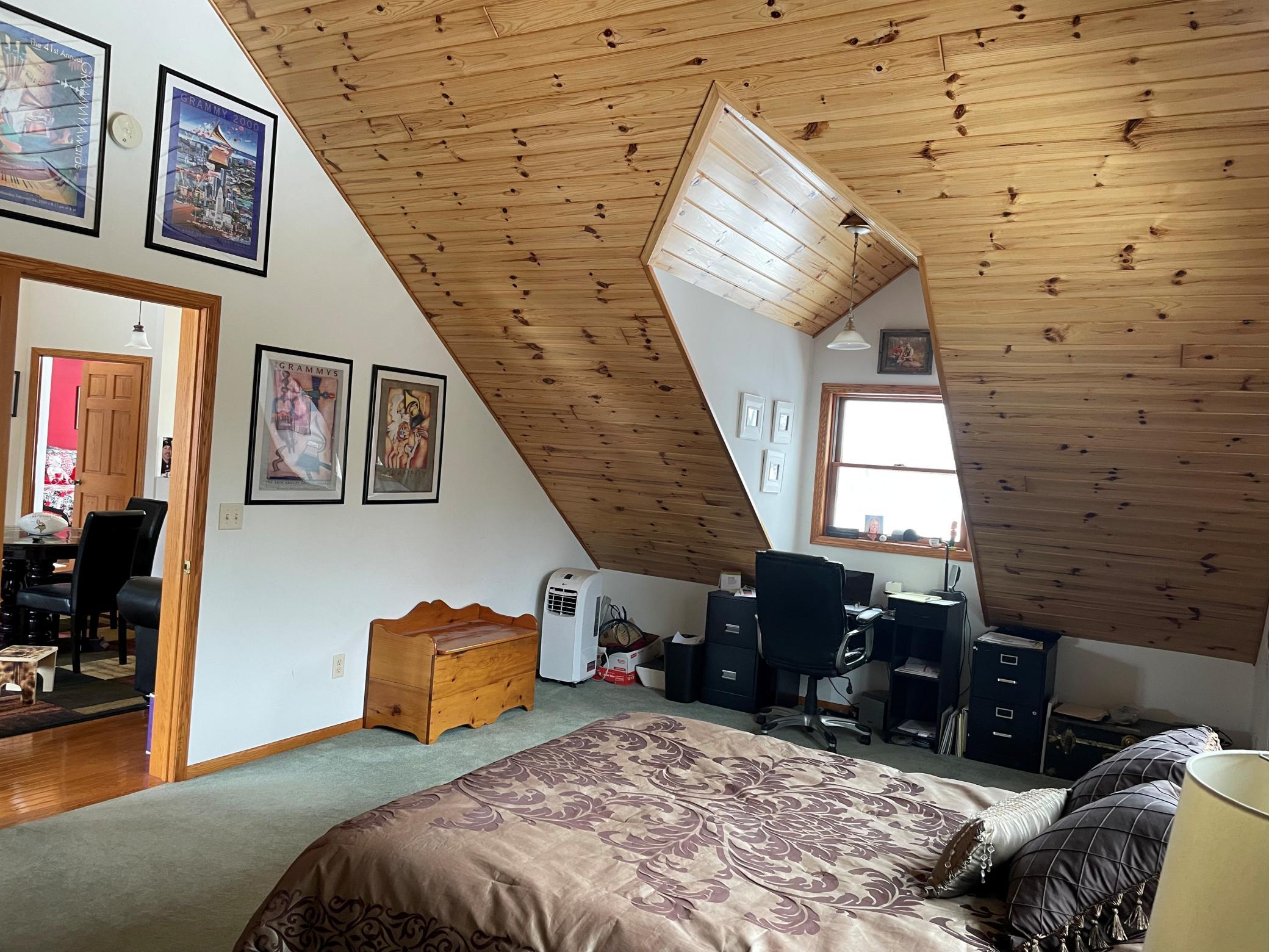 main property photo 25