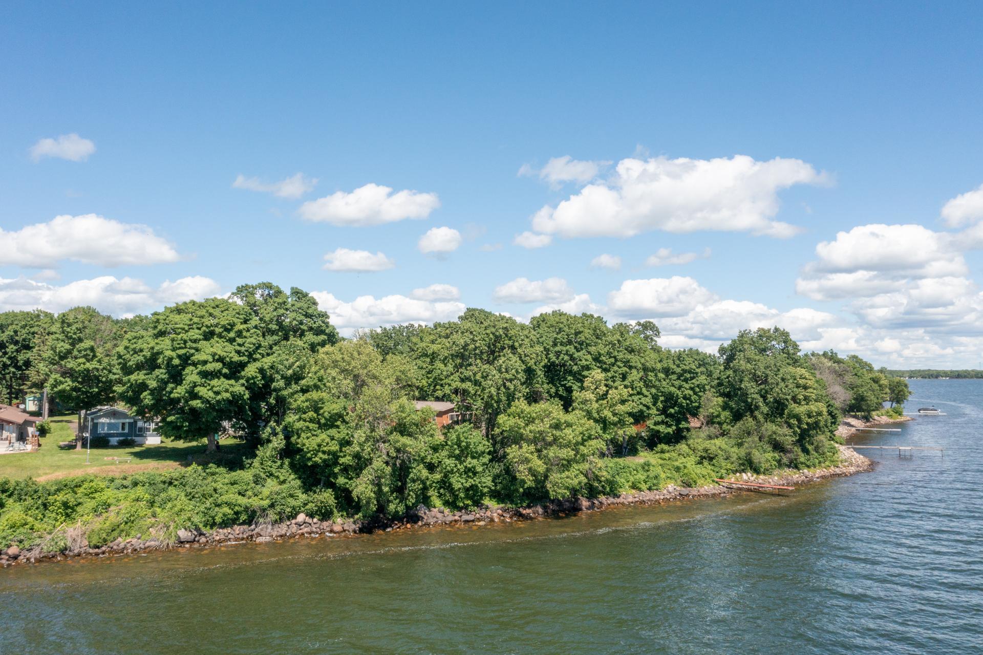 main property photo 28