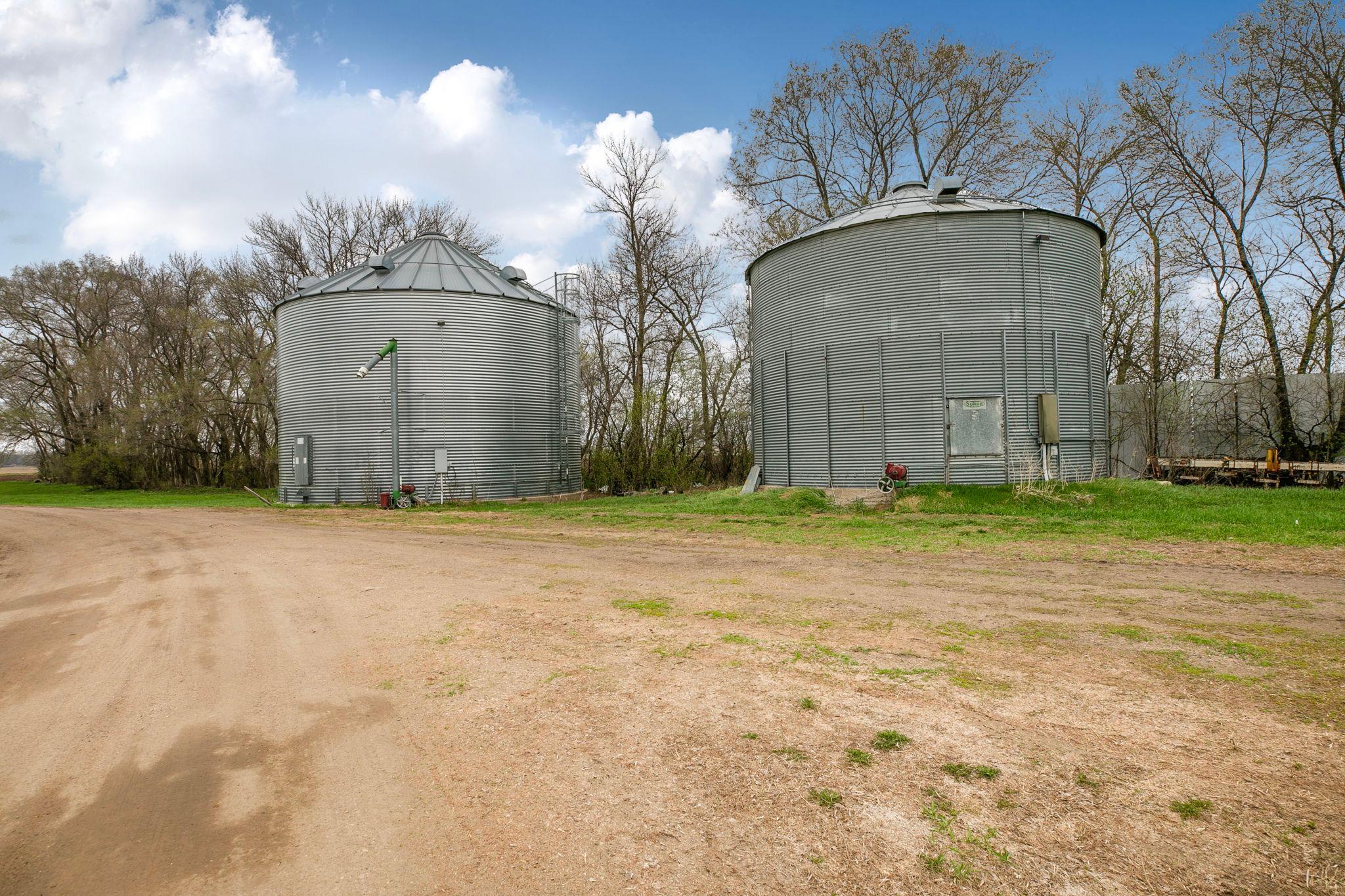 main property photo 111