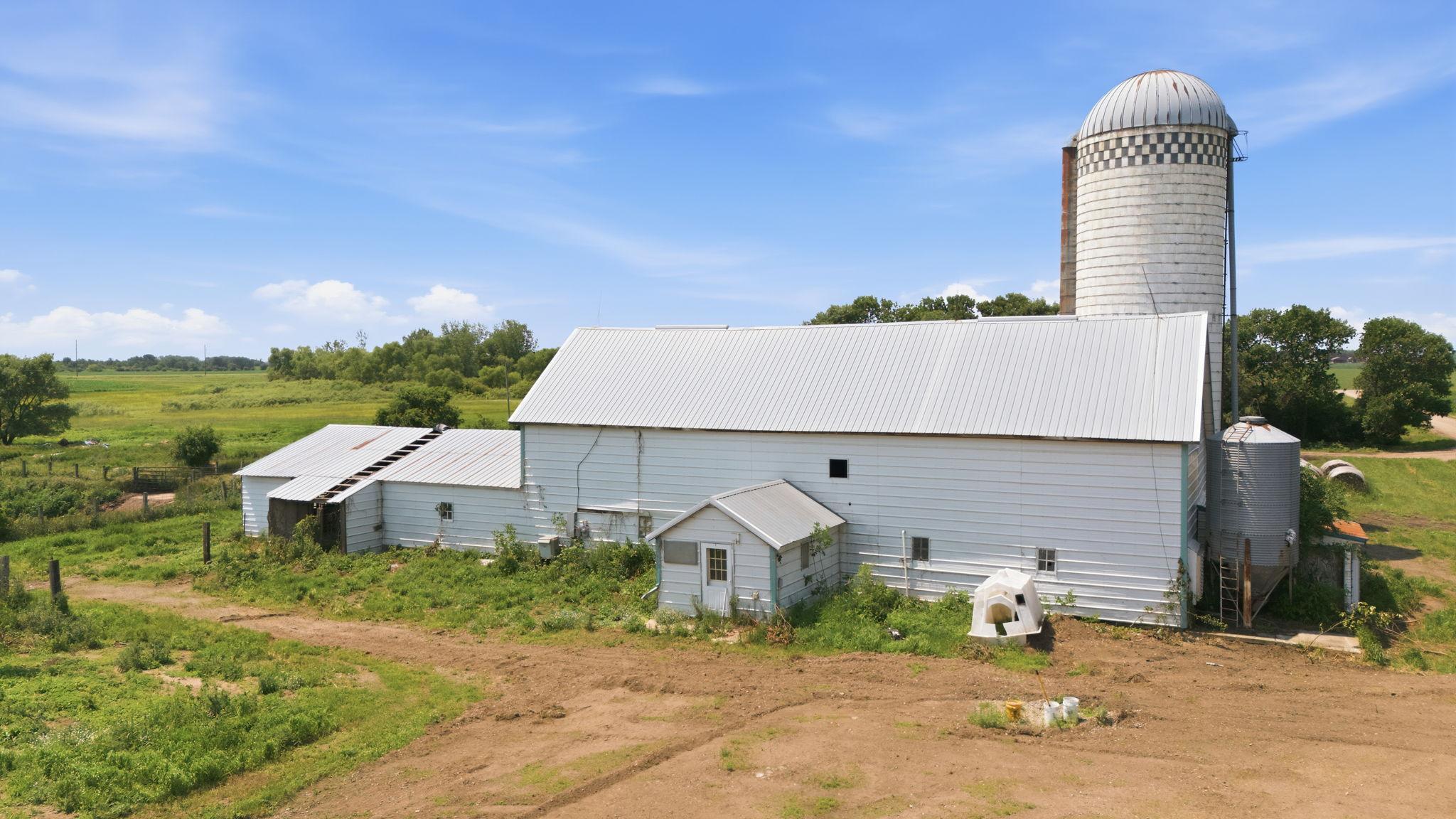 main property photo 61