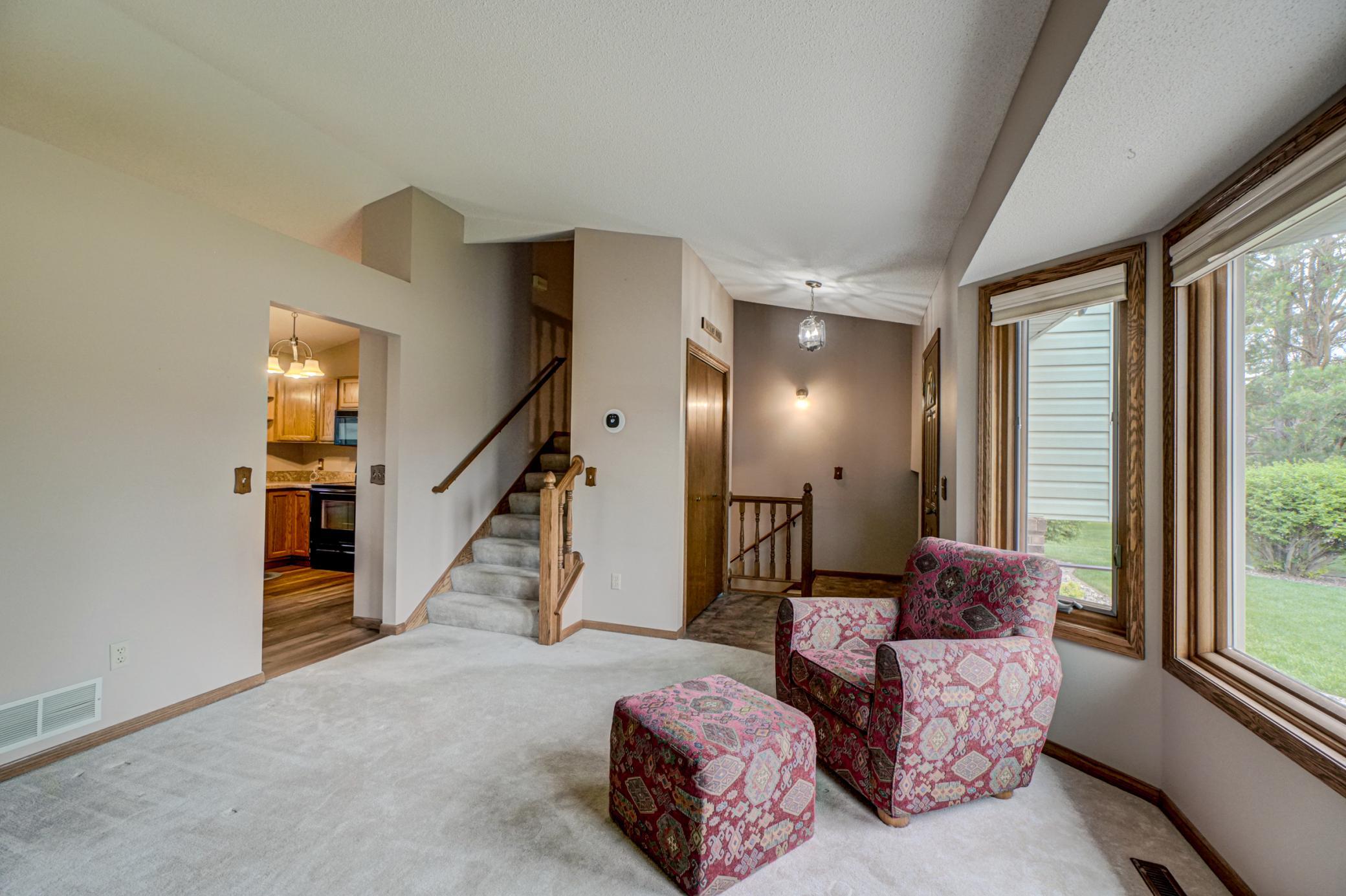property viewer photo 2