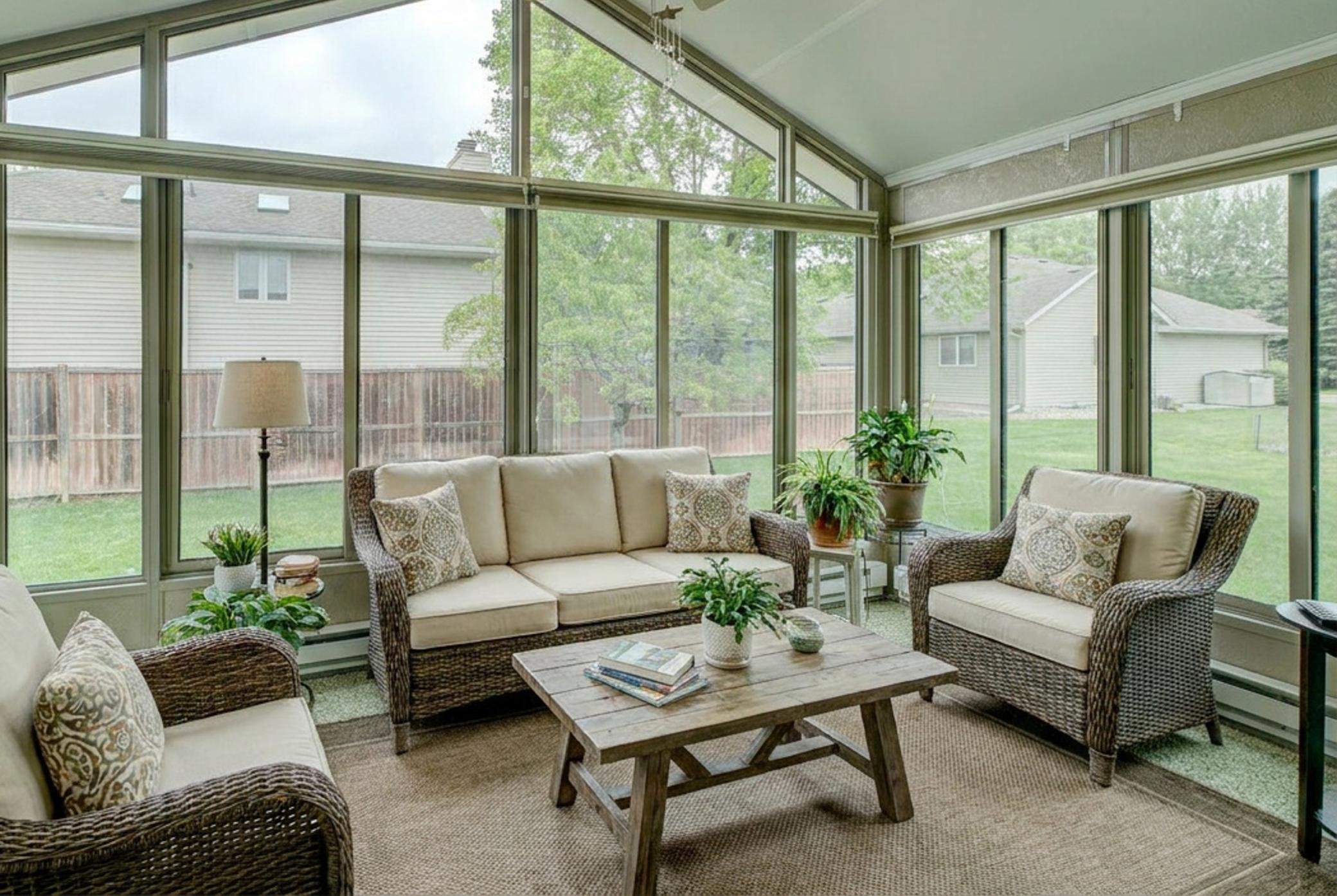 property viewer photo 3