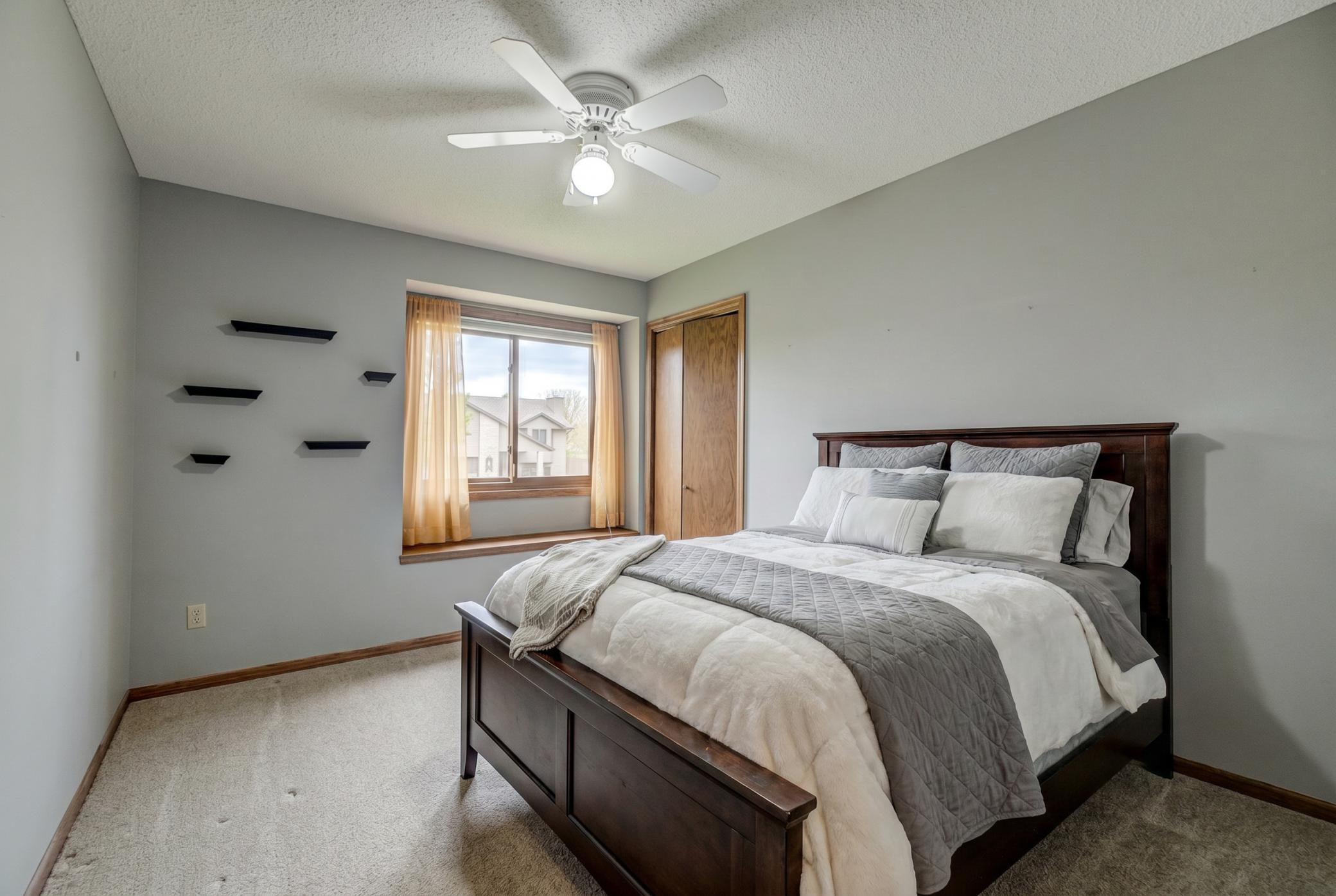 property viewer photo 6