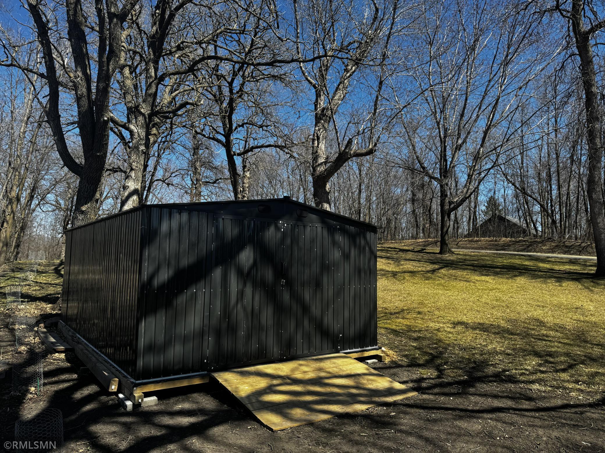 main property photo 29