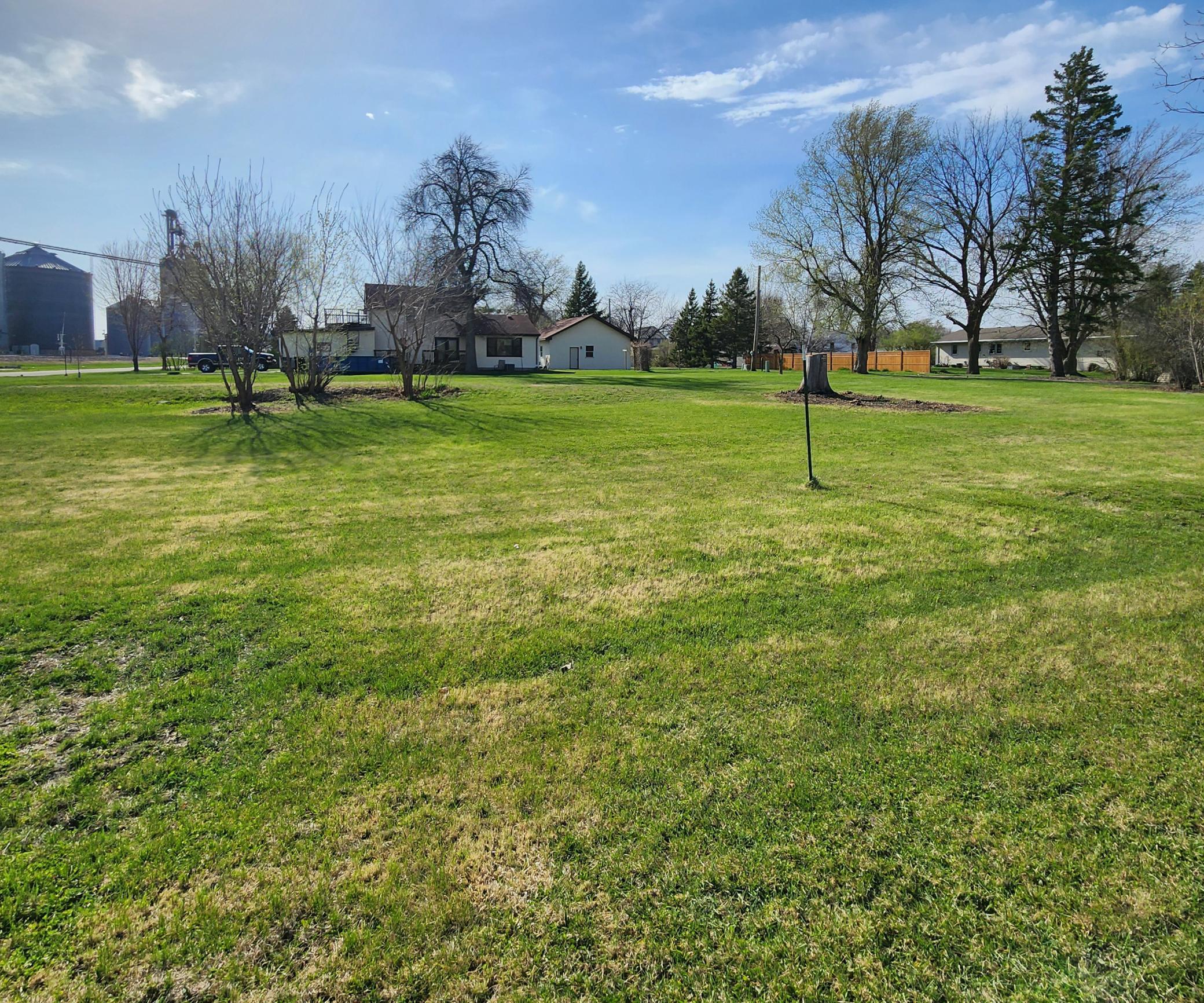 main property photo 5