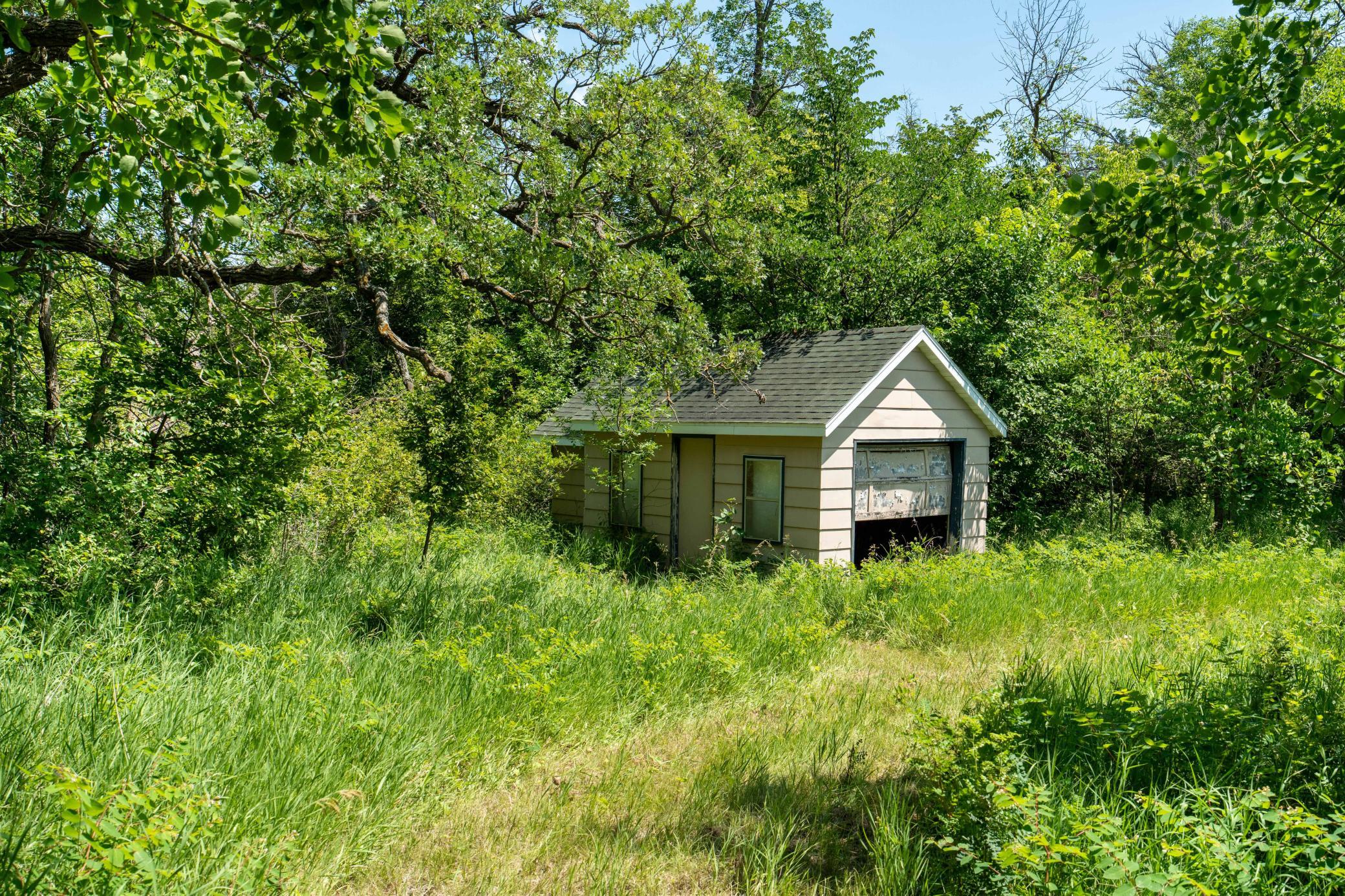 main property photo 17