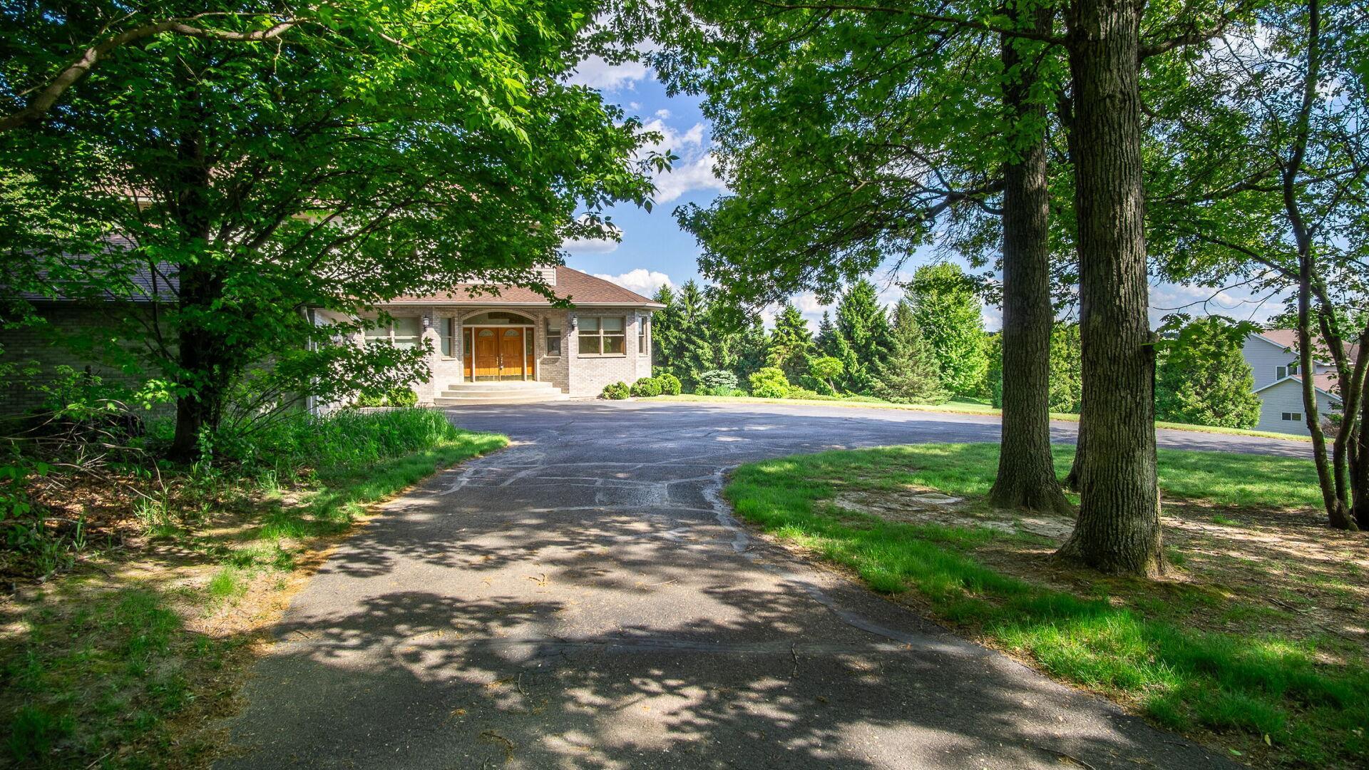main property photo 3