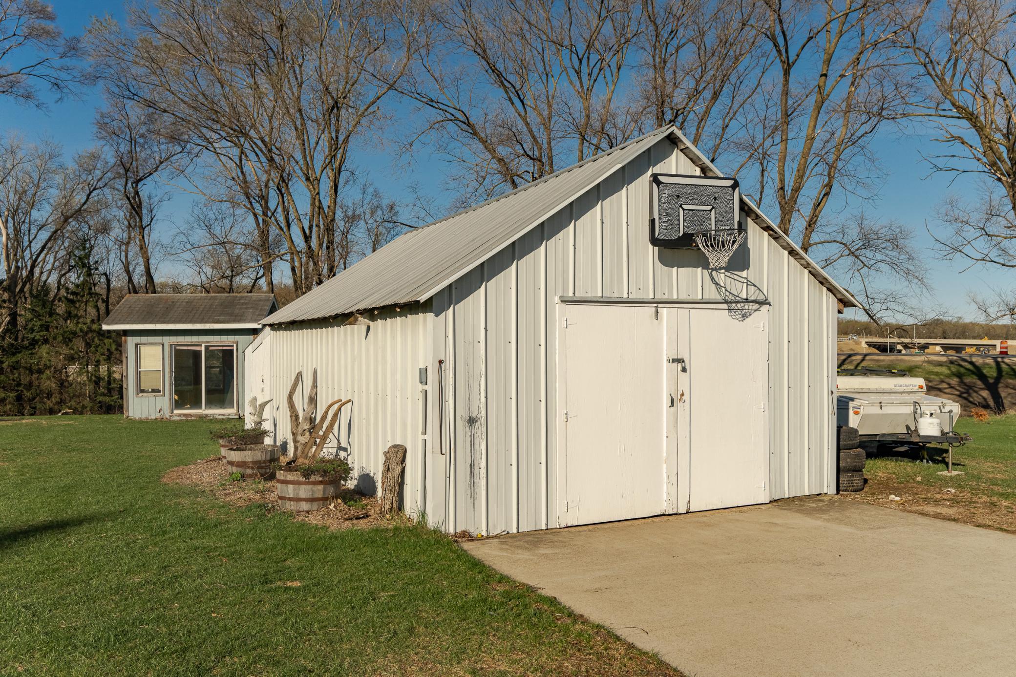 main property photo 24