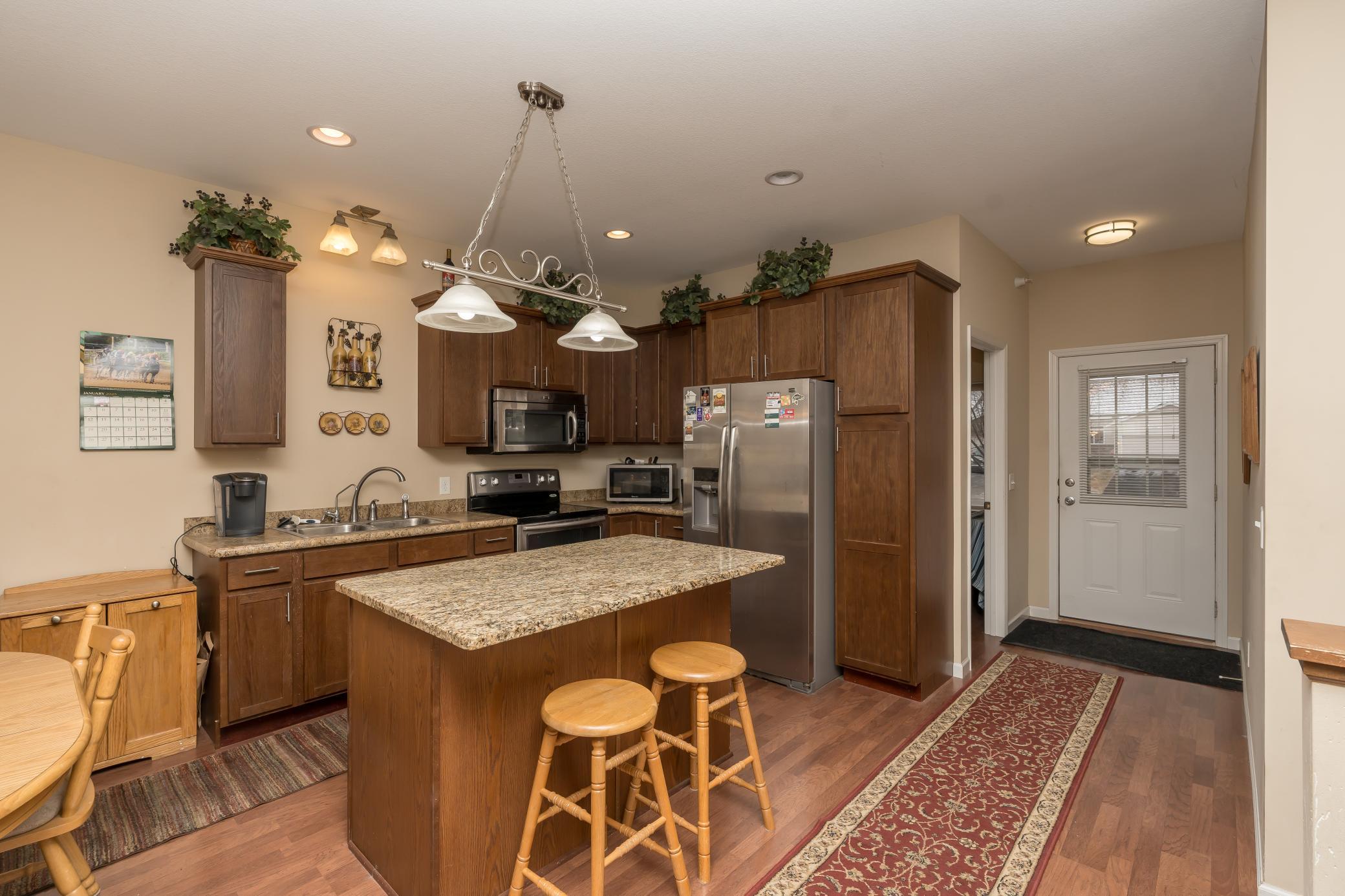 main property photo 4