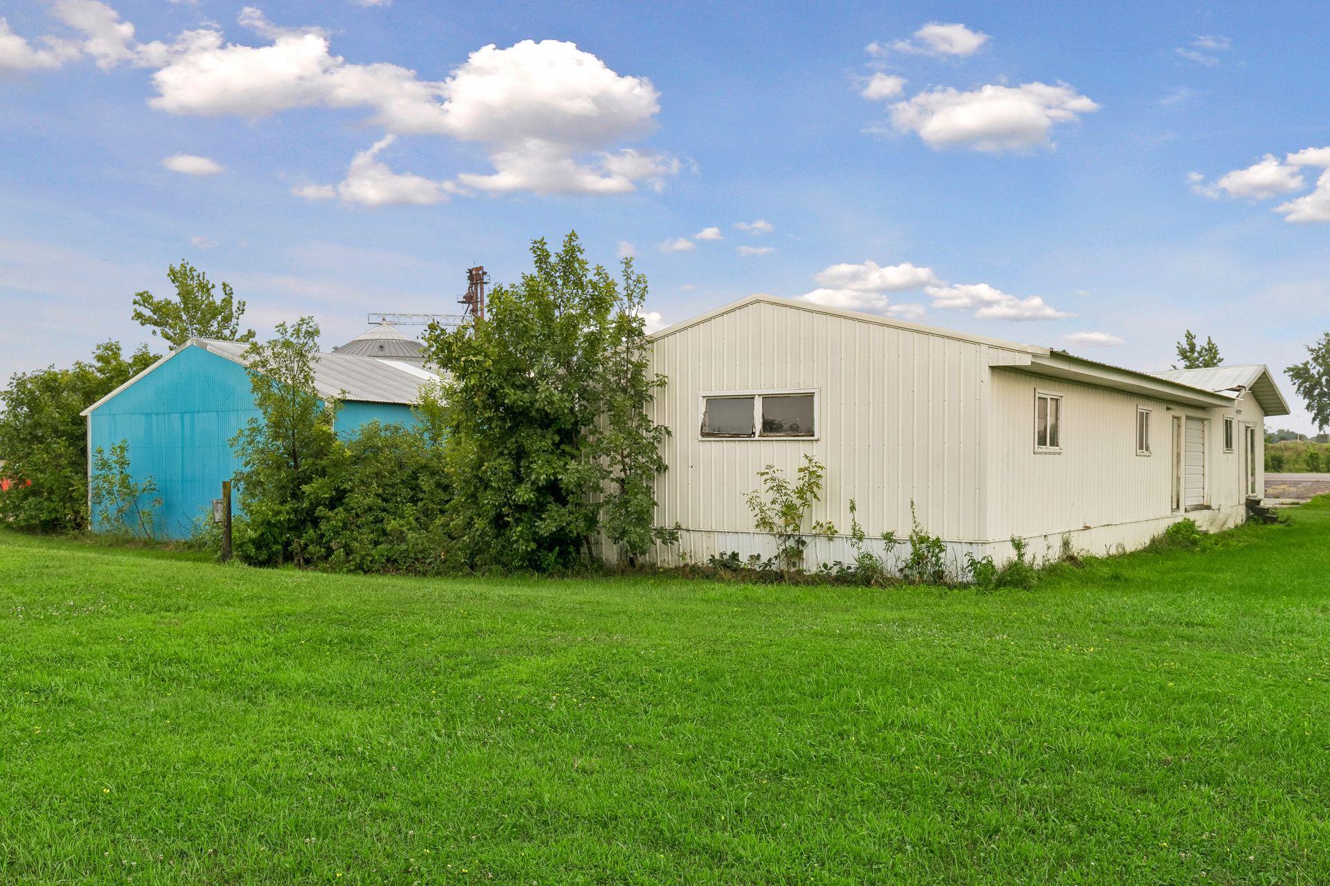main property photo 31