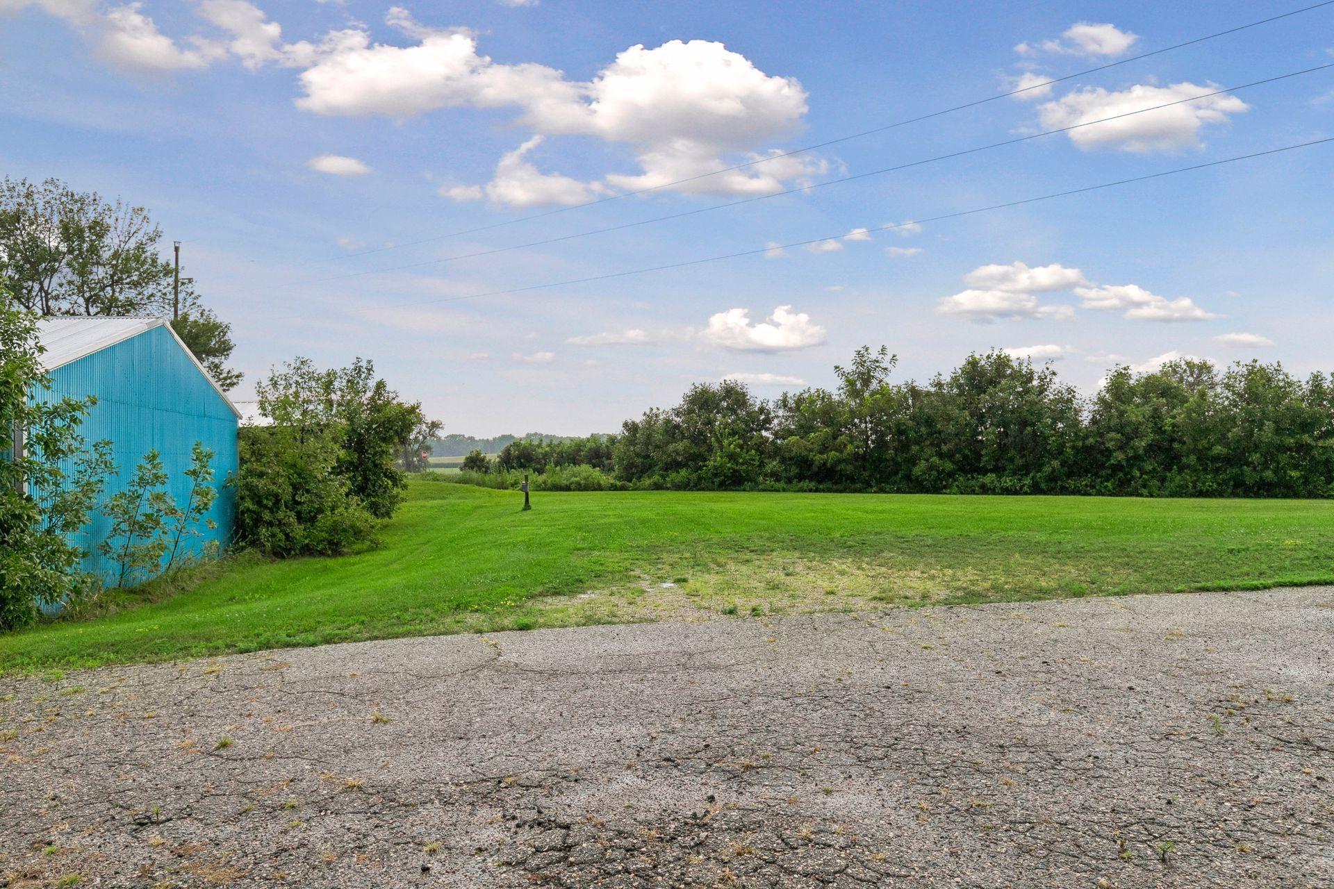 main property photo 33