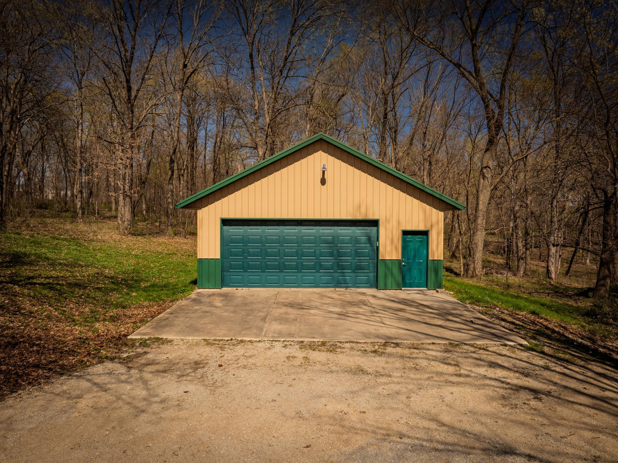 main property photo 41