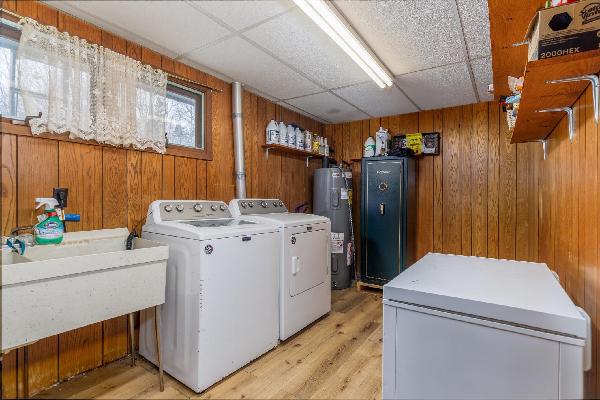 main property photo 25