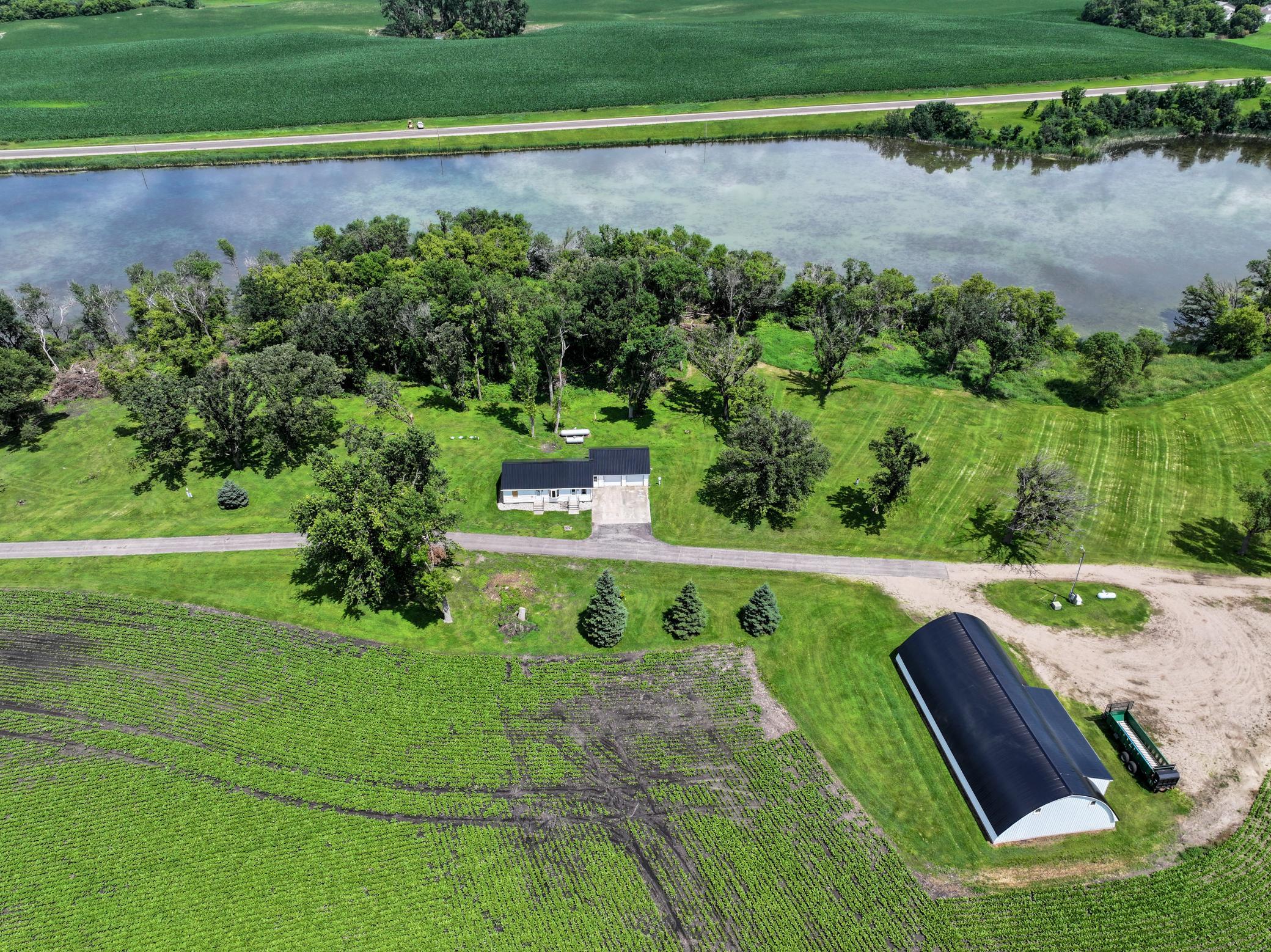main property photo 30