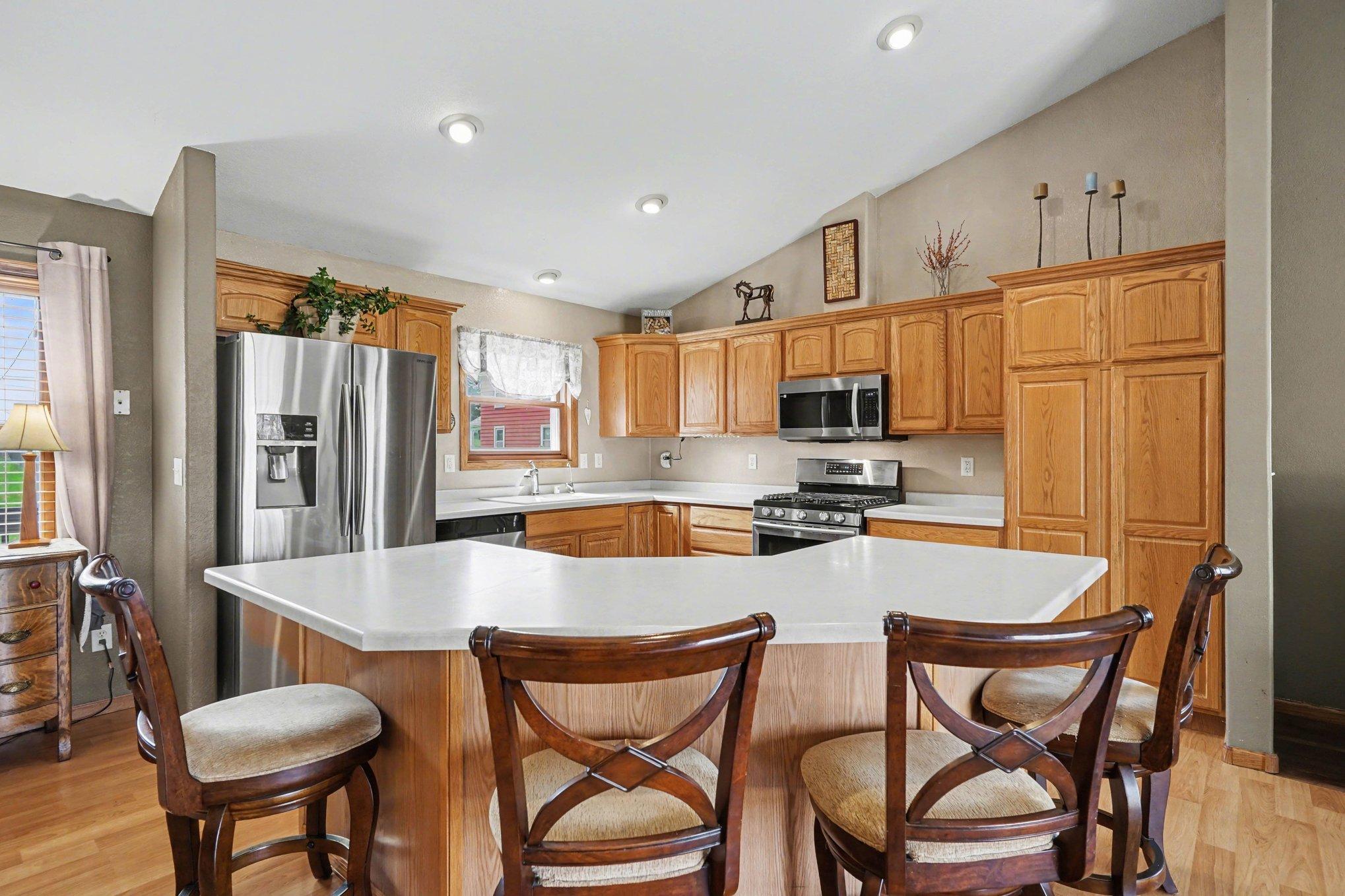 main property photo 5