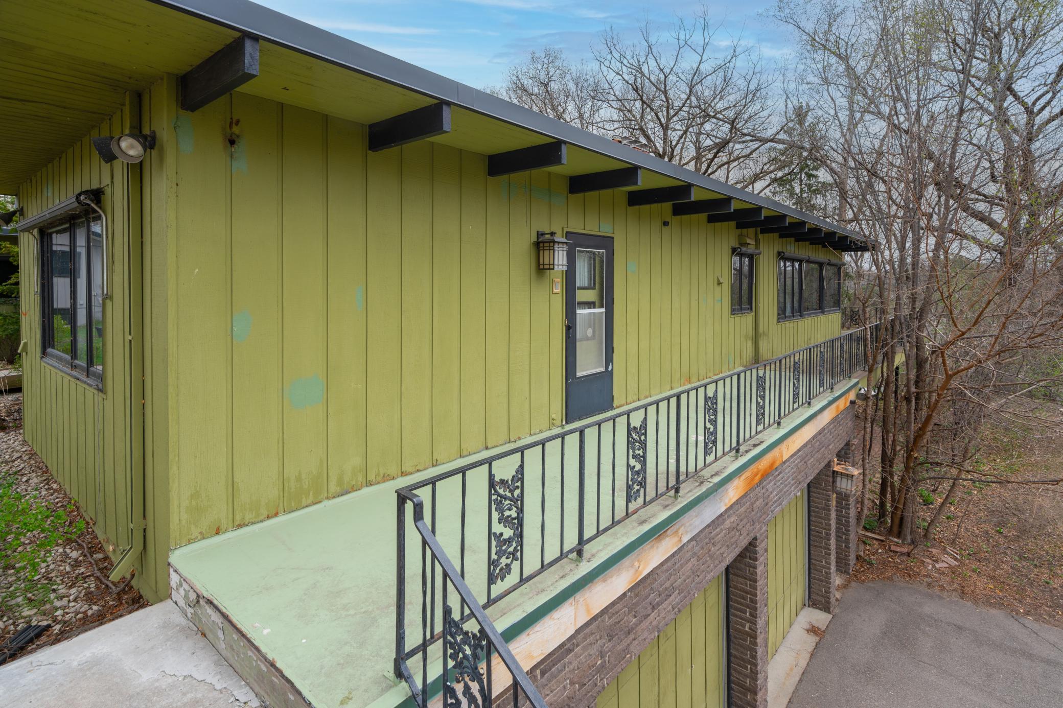 main property photo 37