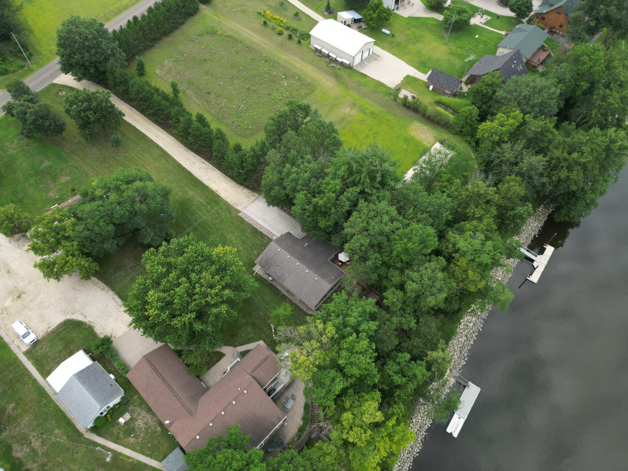 main property photo 24