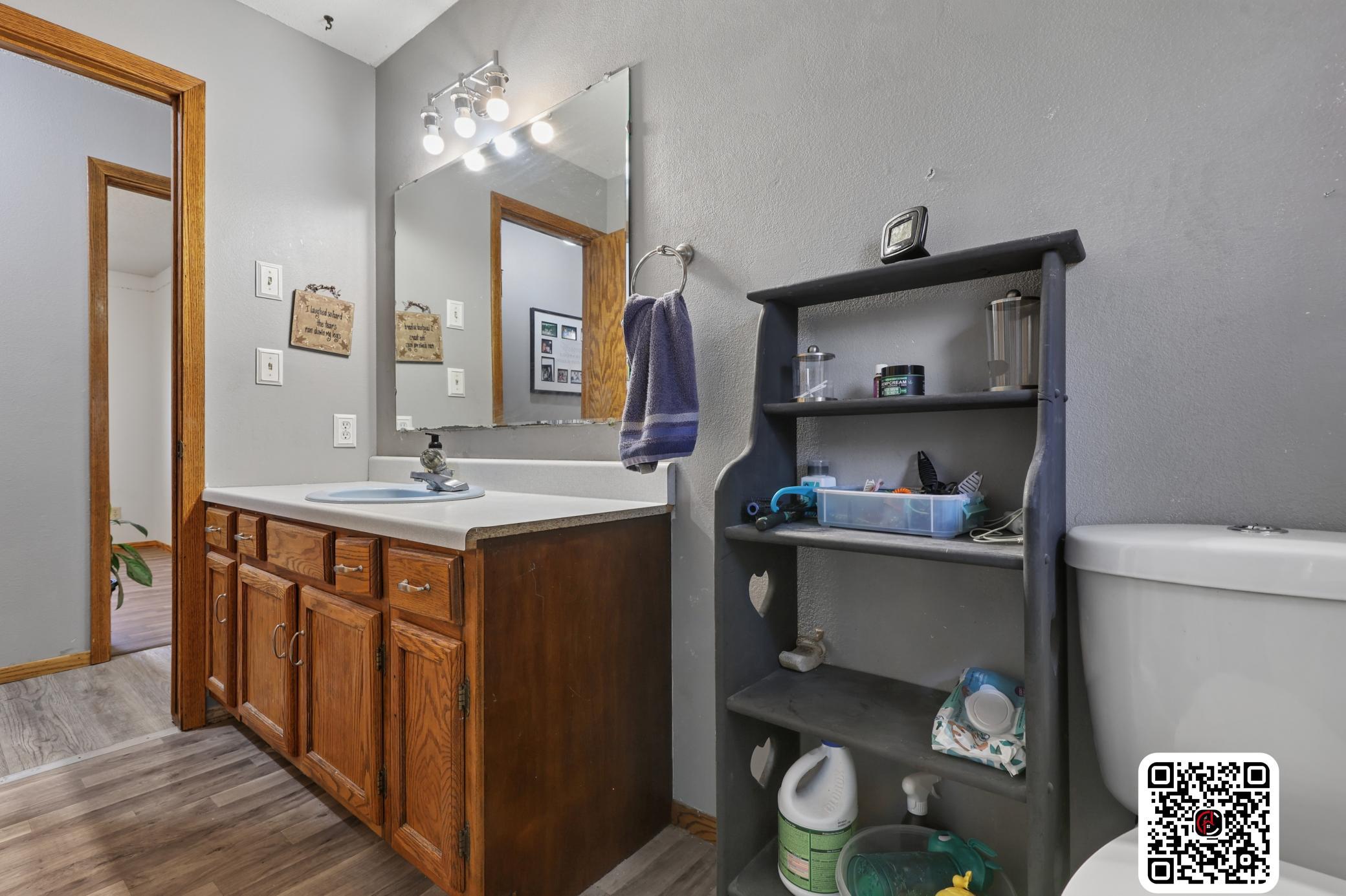 main property photo 16