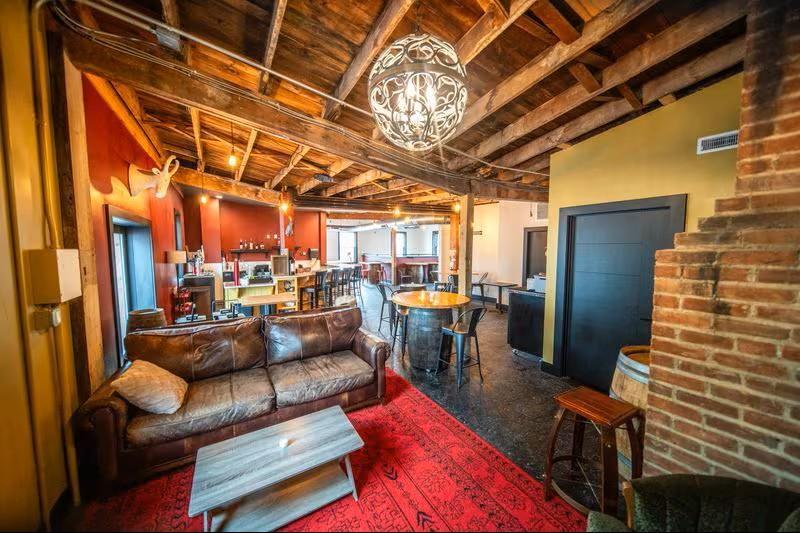 main property photo 18