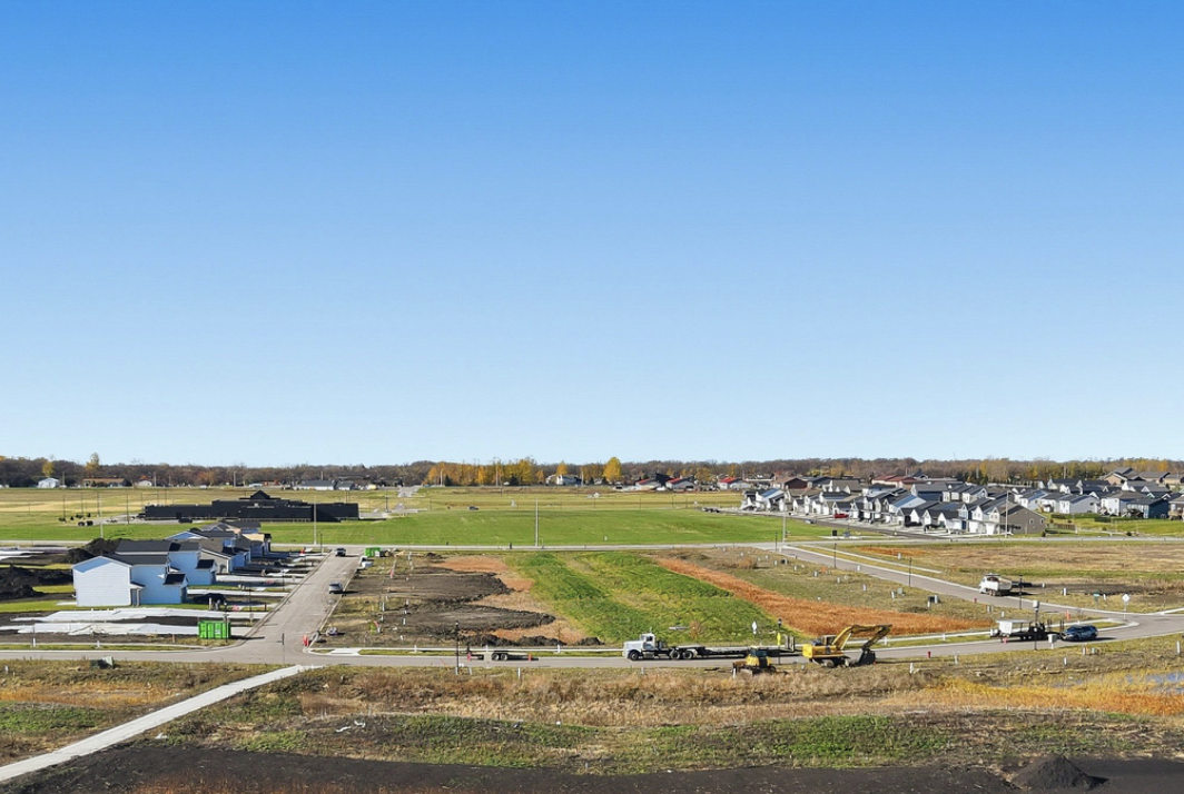 main property photo 9