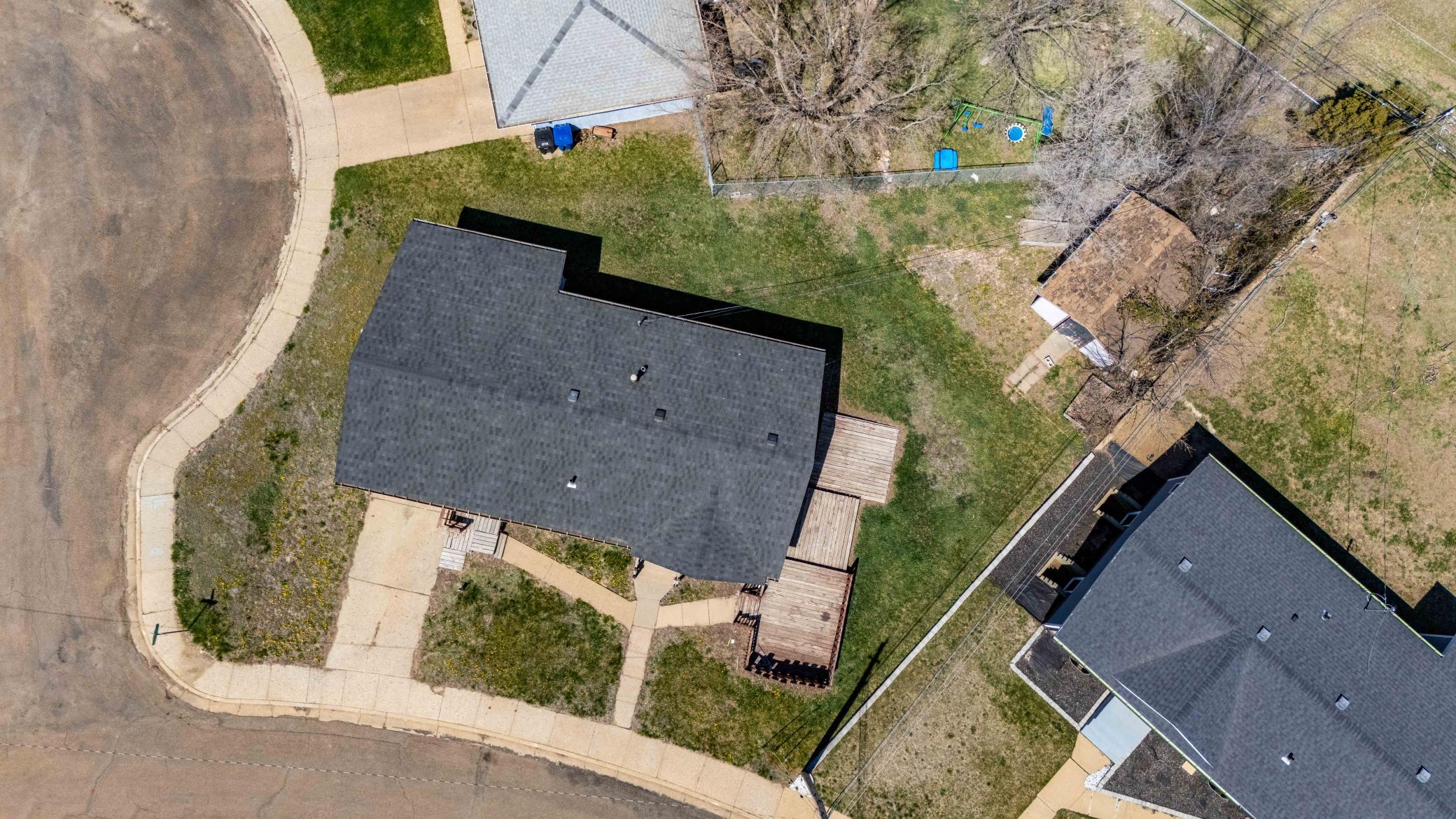 main property photo 43