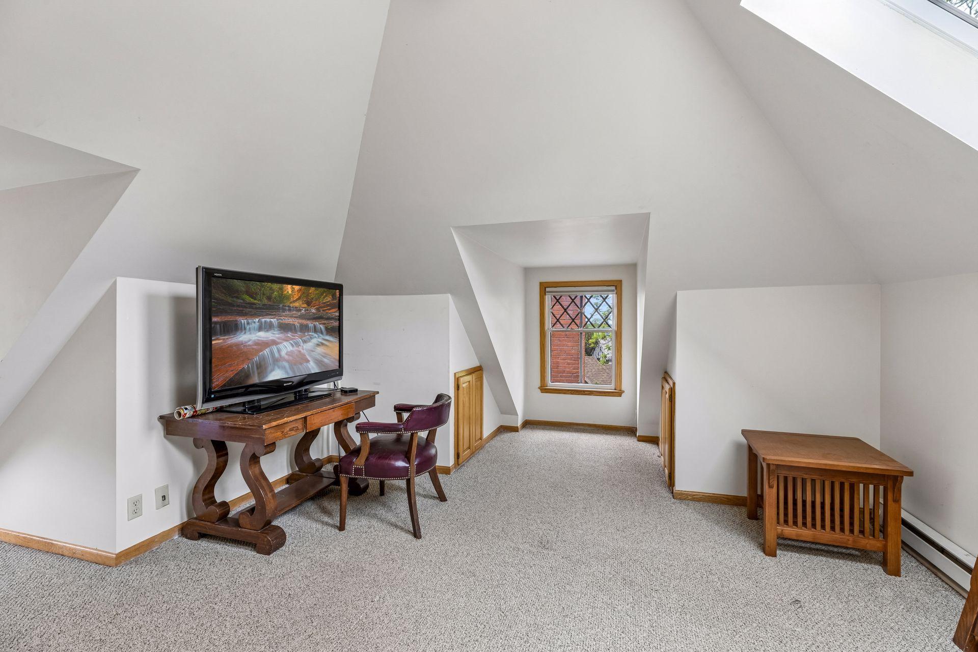 main property photo 60