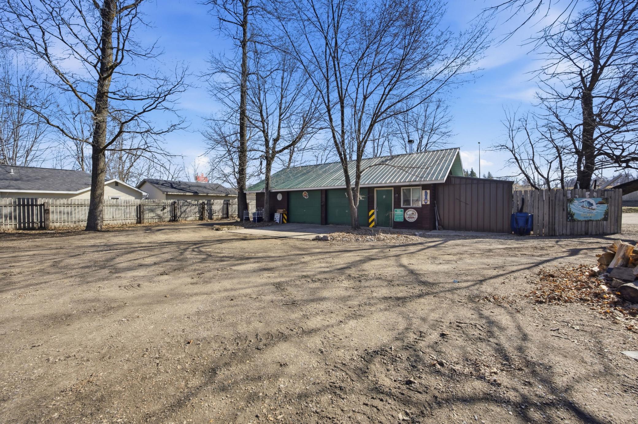 main property photo 17