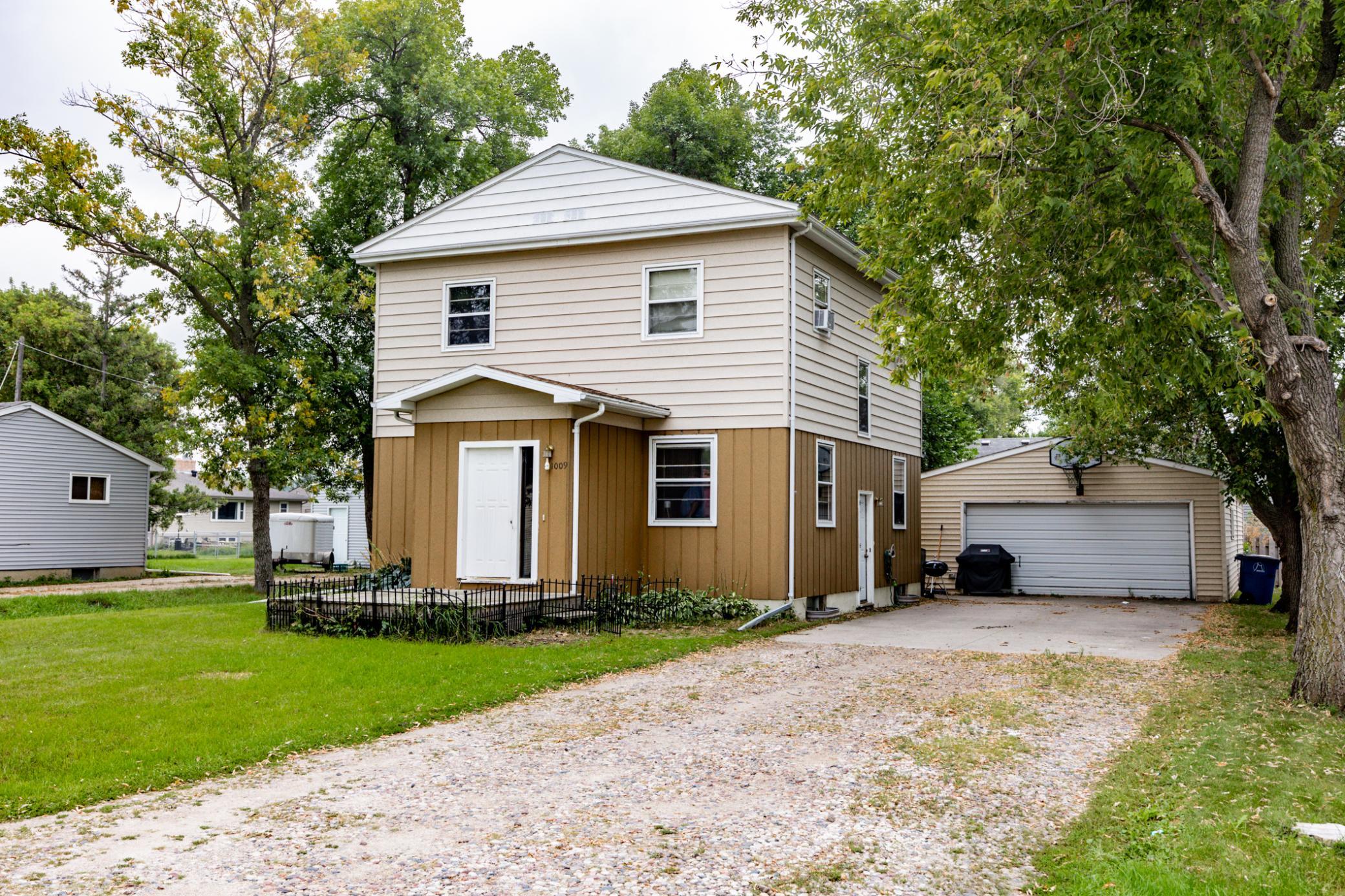 main property photo 2