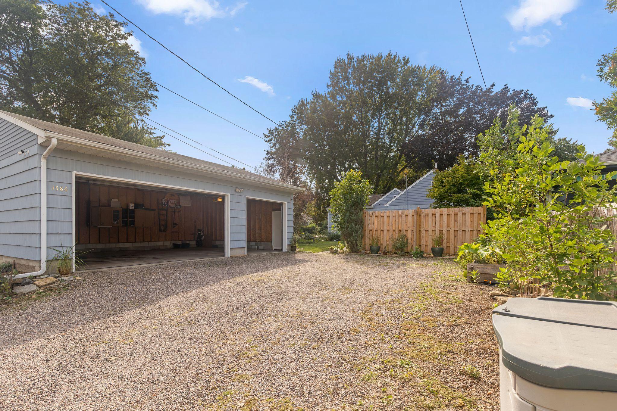 main property photo 54
