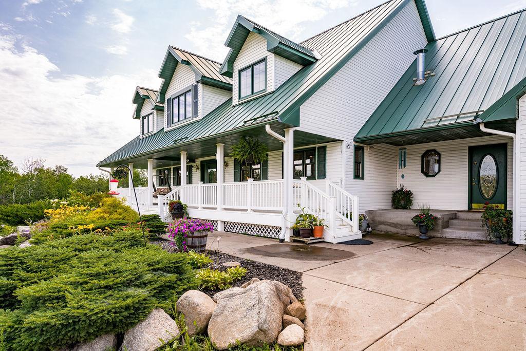 main property photo 9