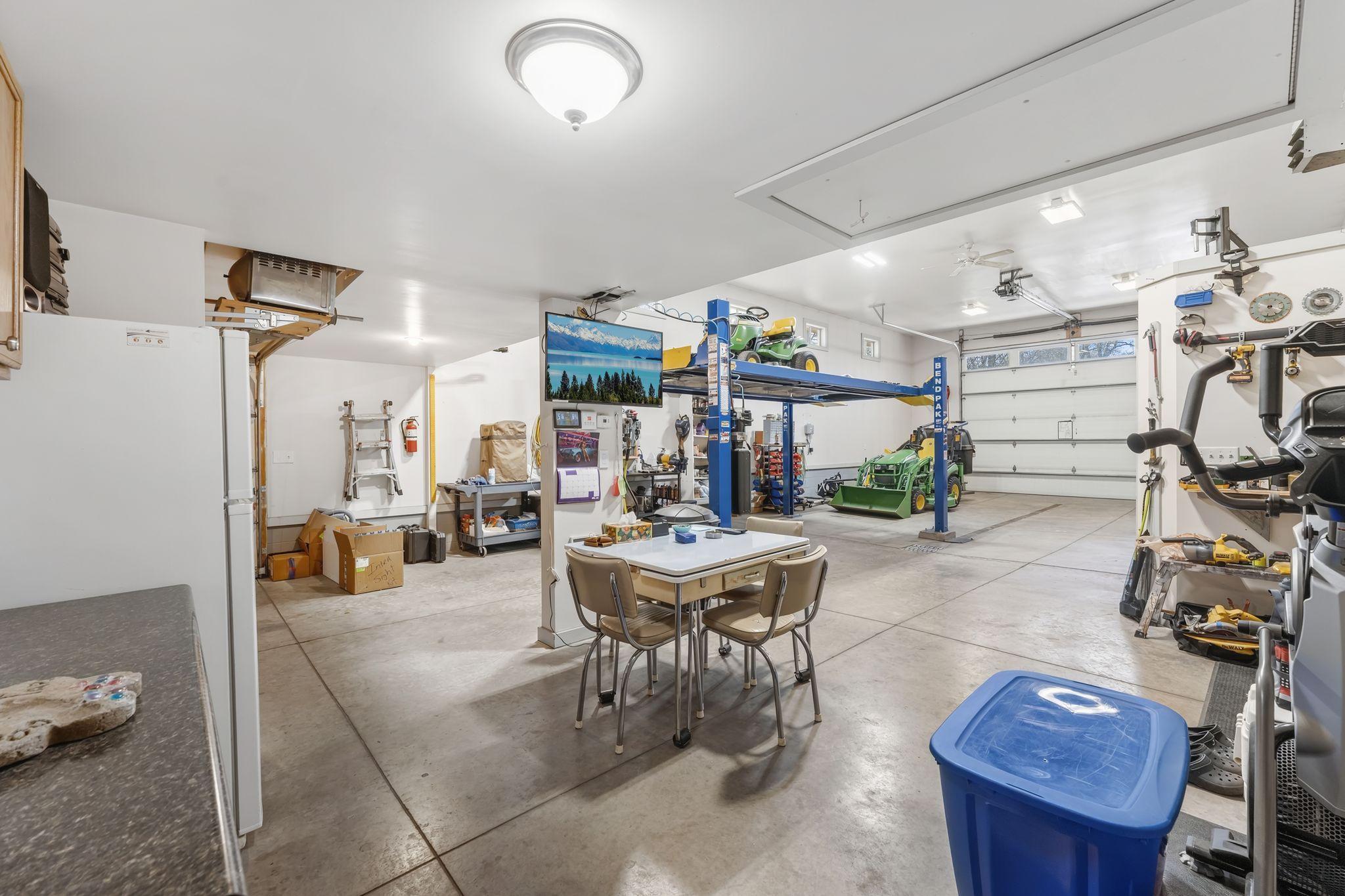 main property photo 76