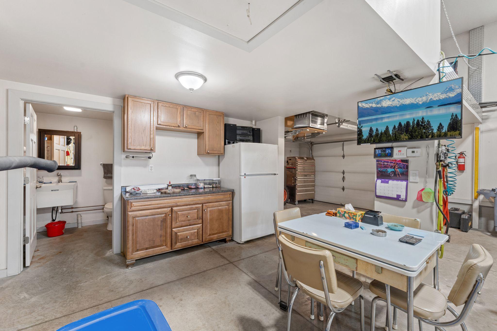 main property photo 77