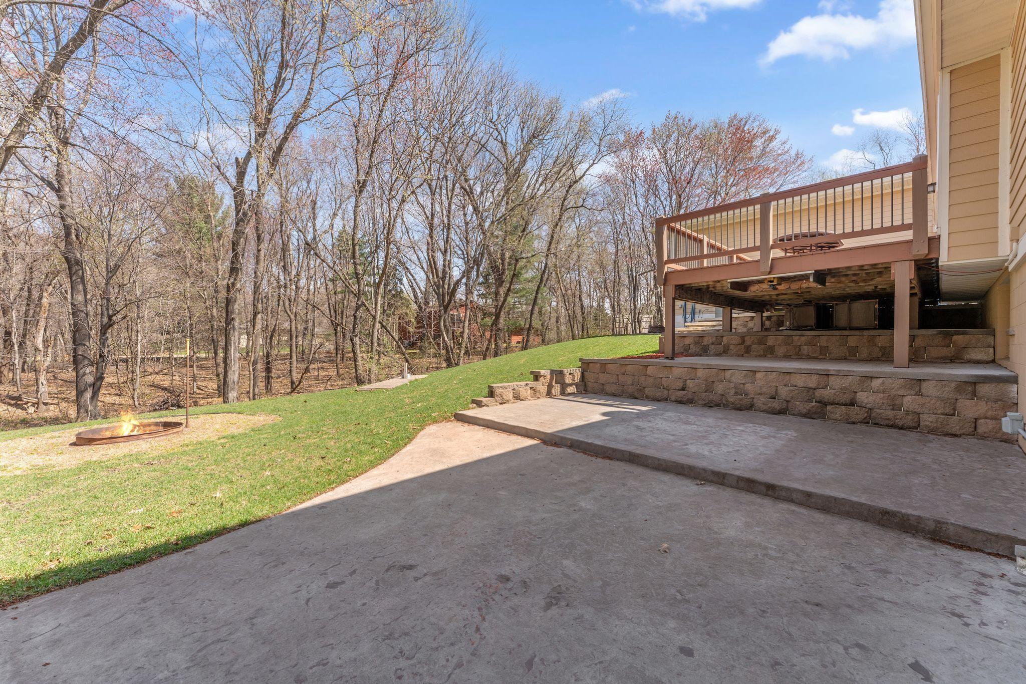 main property photo 9