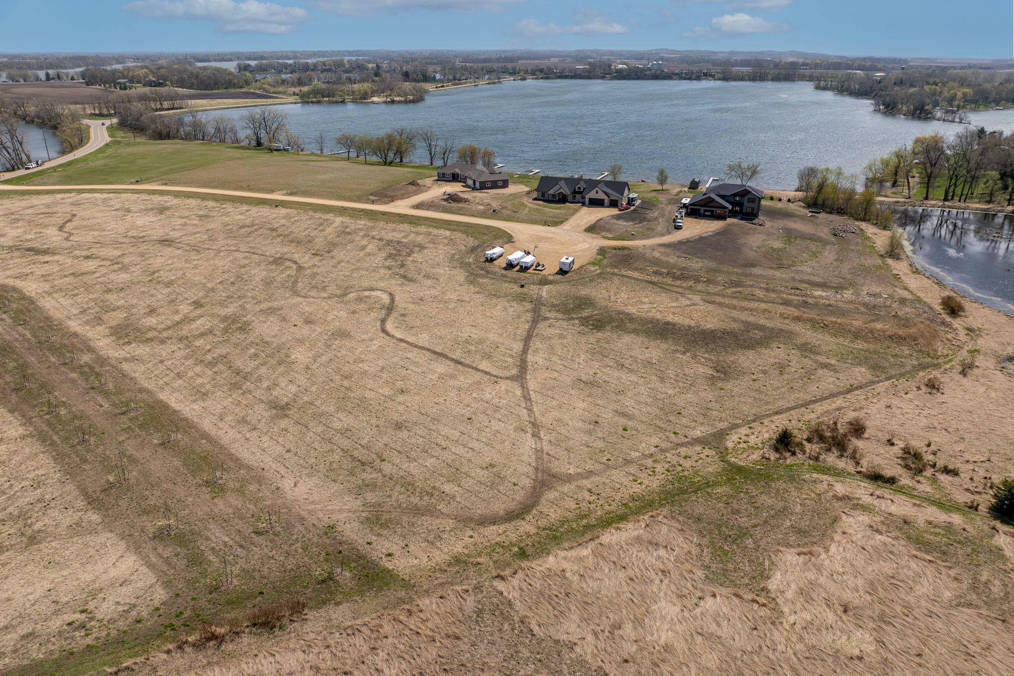 main property photo 13