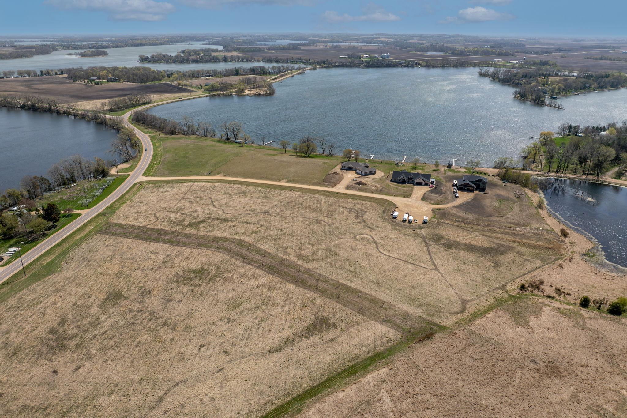 main property photo 8