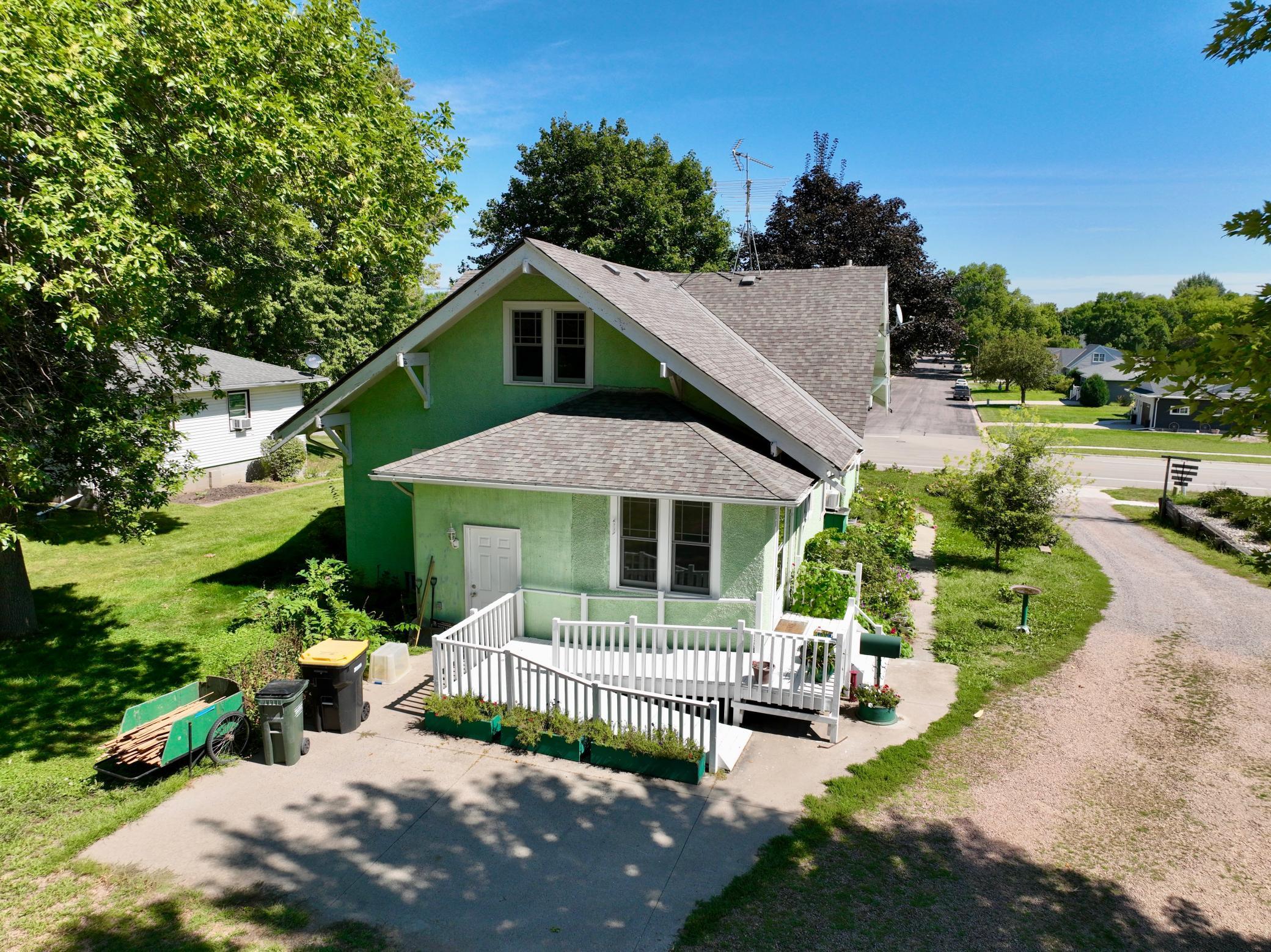 main property photo 28